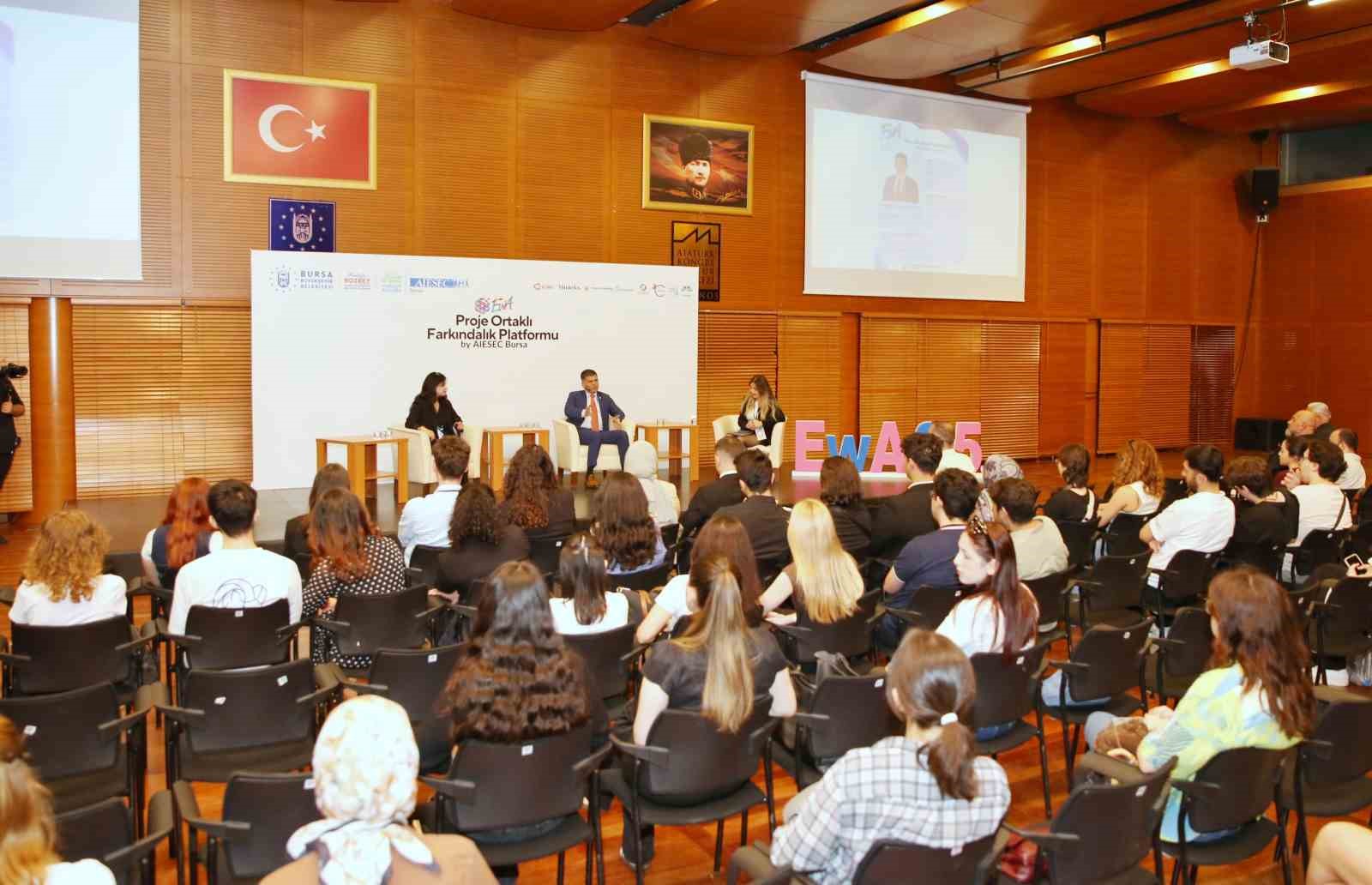 Doç. Dr. Ergül Halisçelik’ten gençlerle 