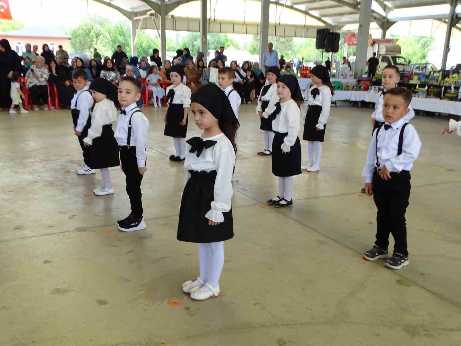 Hisarcık’ta 4-6 Yaş Kur’an Kursu mezuniyet töreni 