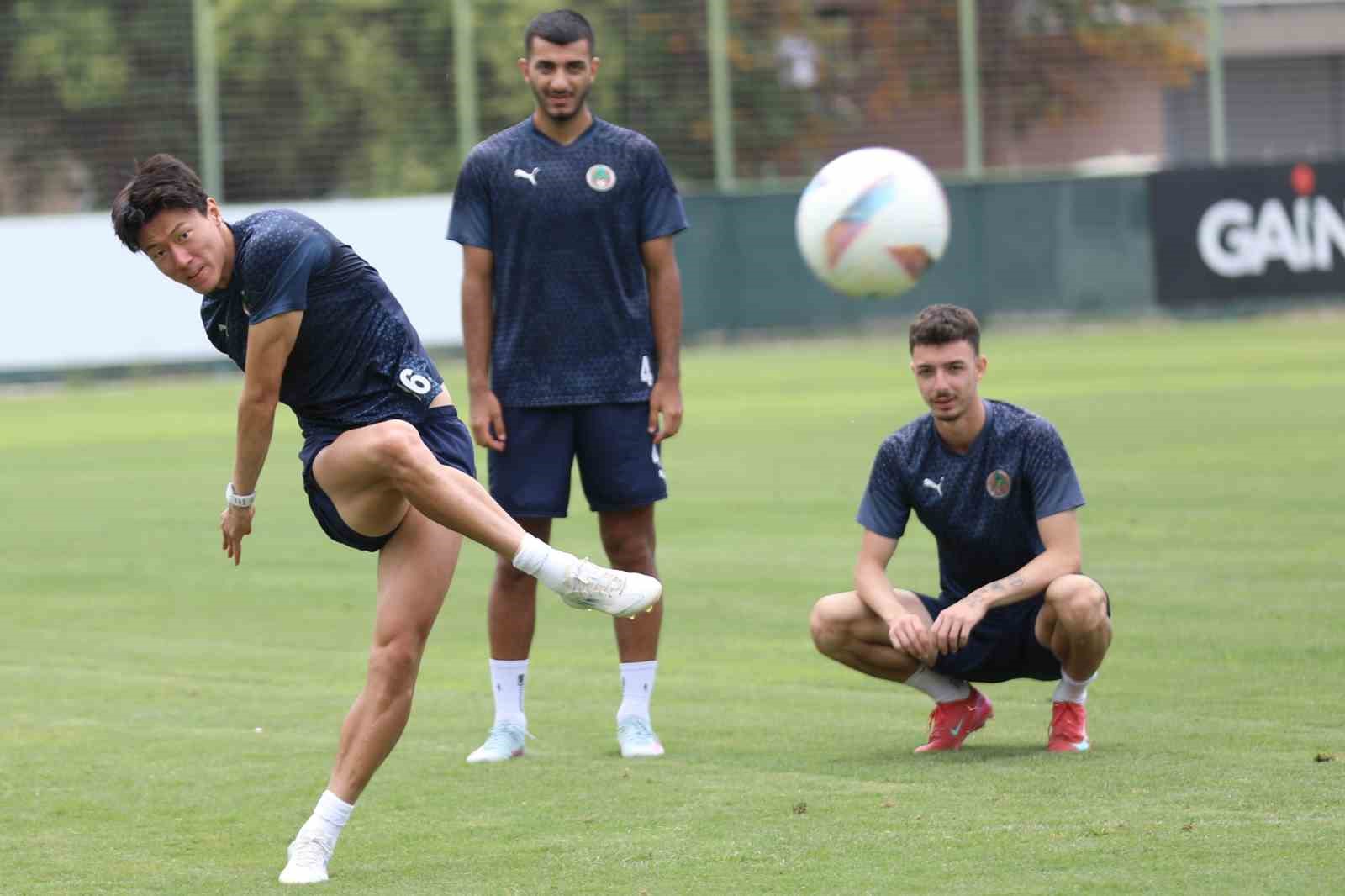 Alanyaspor, Sivasspor maçı hazırlıklarına başladı 
