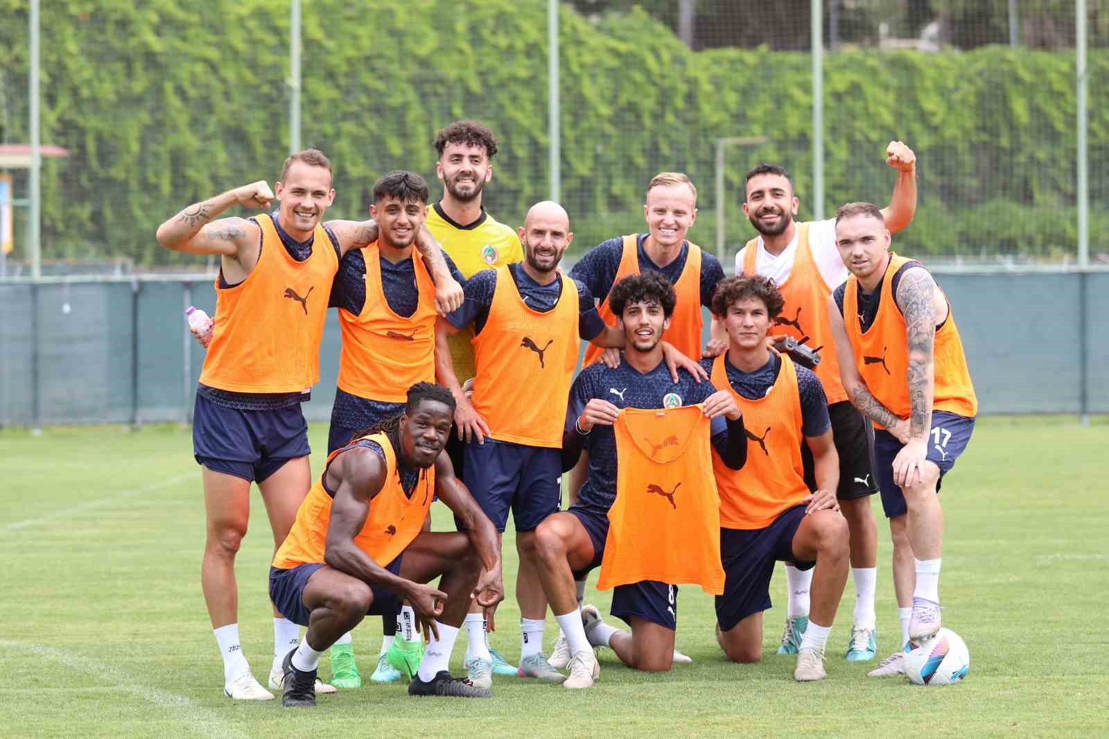 Alanyaspor, Sivasspor maçı hazırlıklarına başladı 