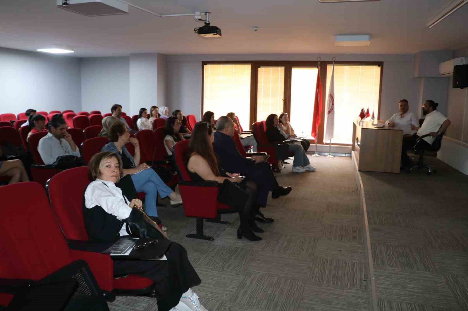 Eczacılara siber tehditlere karşı tam donanım eğitimi 