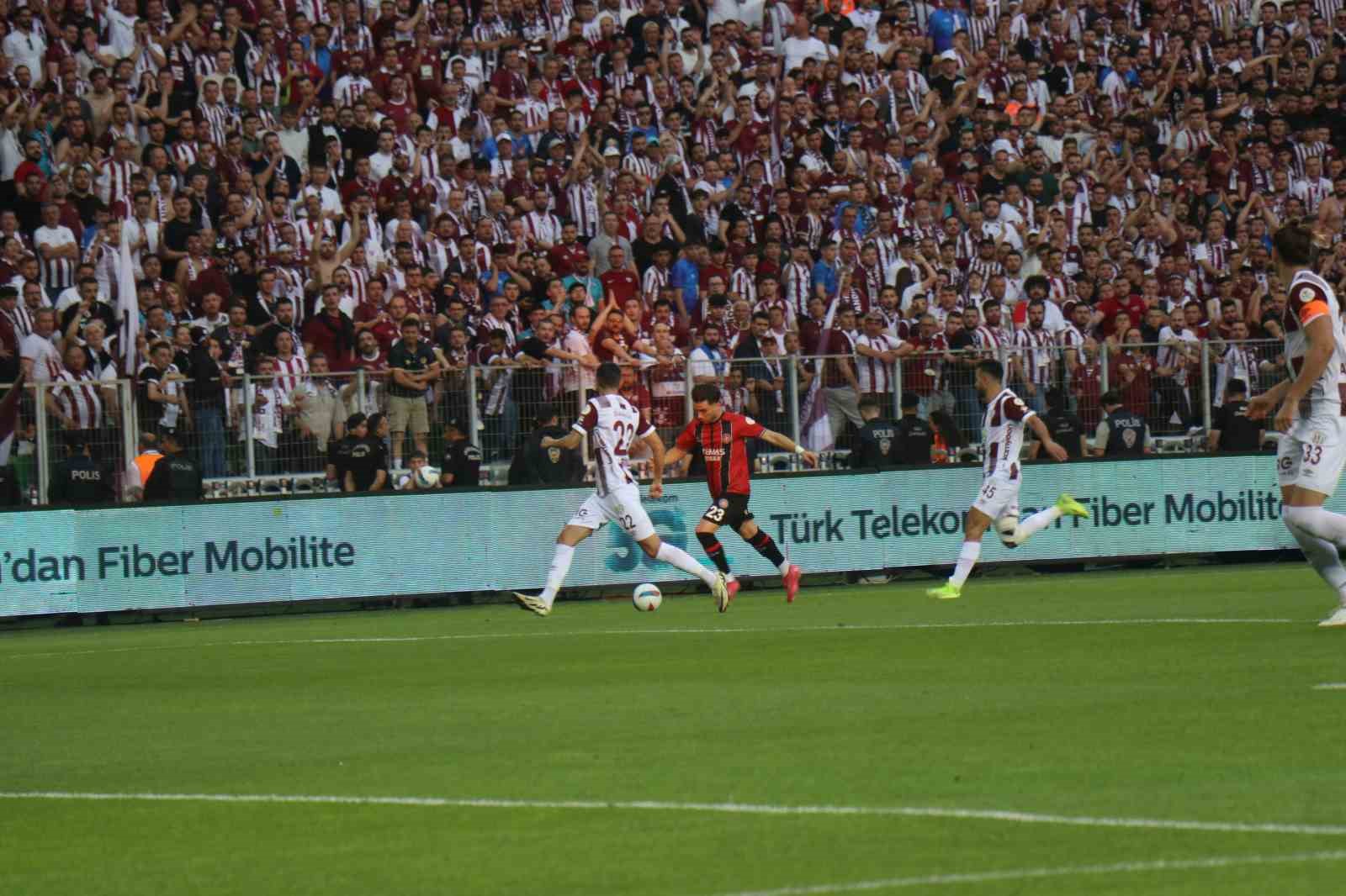 Trendyol 1. Lig: Fatih Karagümrük: 0 - Bandırmaspor: 0 (Maç devam ediyor) 