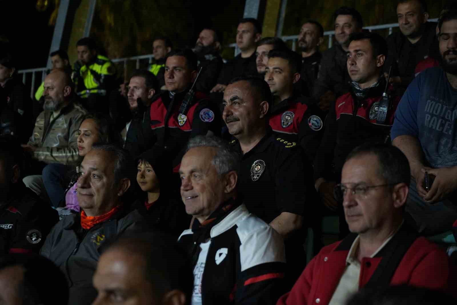 Emniyet Müdürü Arıbaş motosiklet sürücülerine seslendi: 