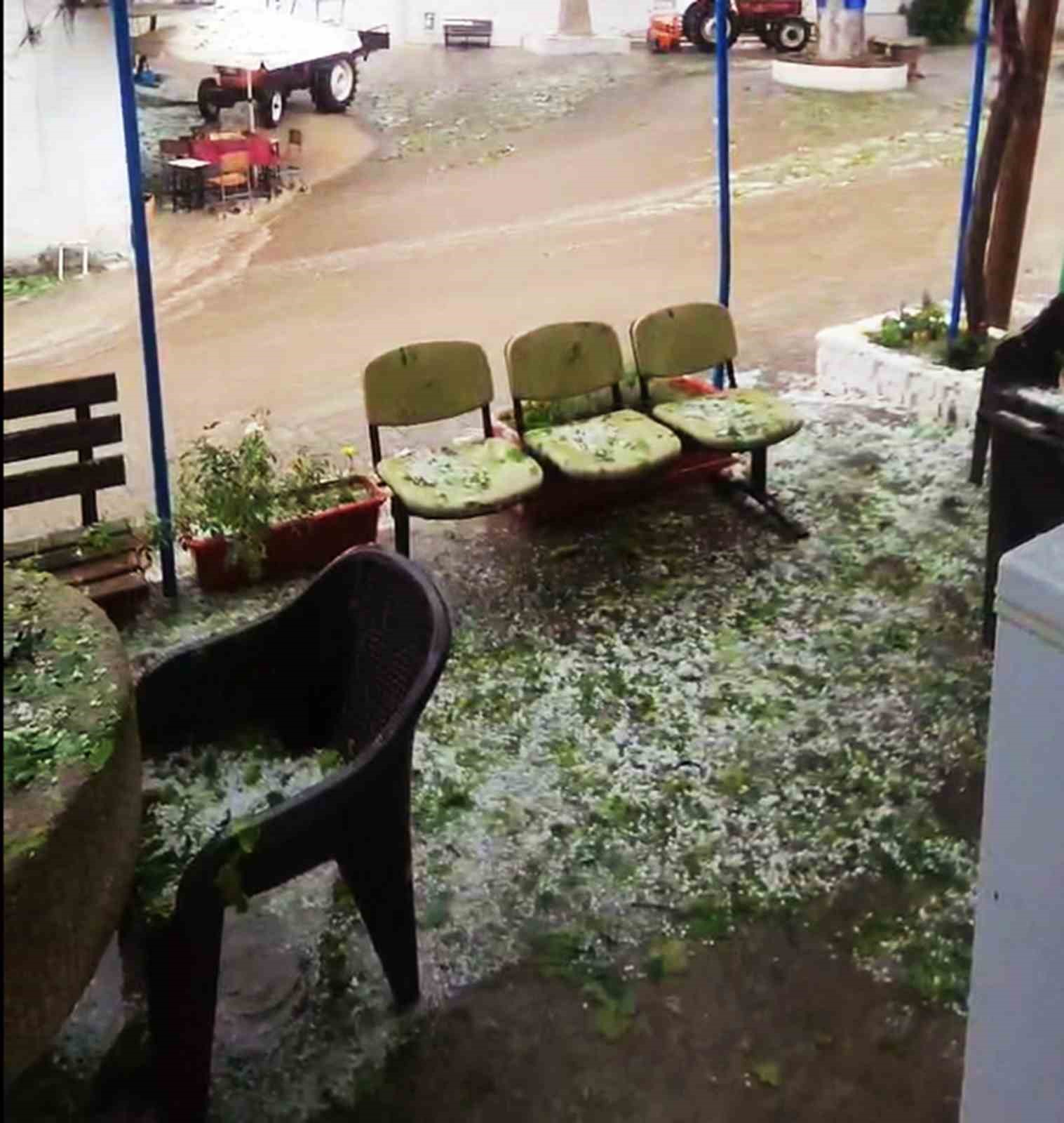 Muğla’da sağanak ve dolu hasara neden oldu 