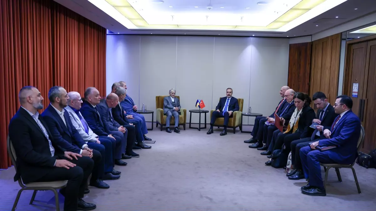 Dışişleri Bakanı Fidan, Kırım Tatarlarının Milli Lideri Kırımoğlu ve KTMM Başkanı Çubarov ile görüştü