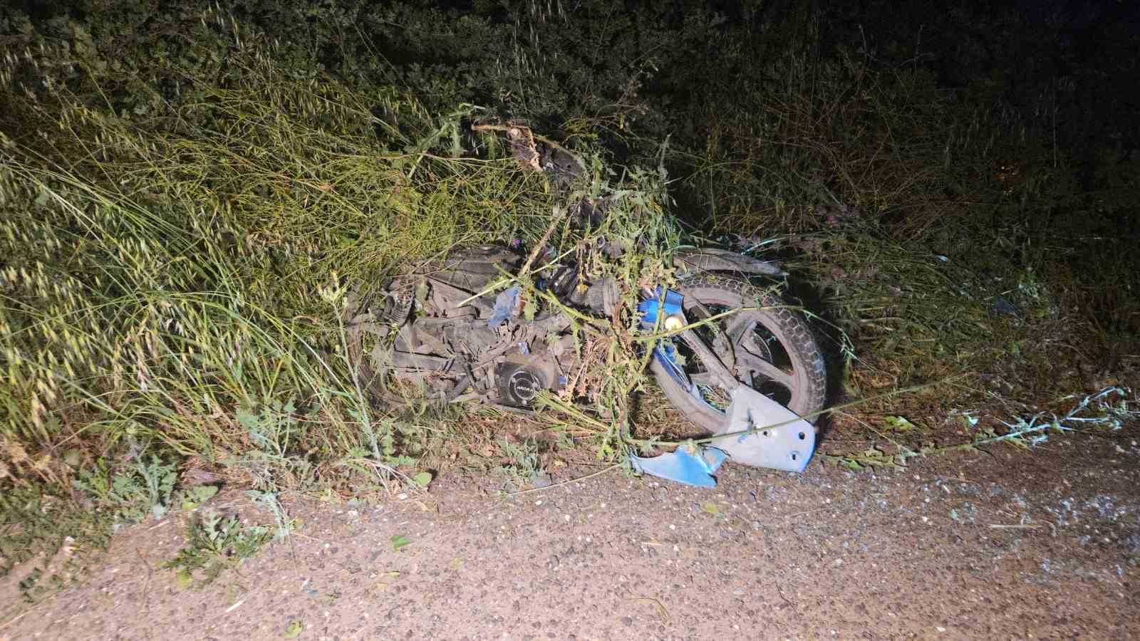 Motosiklet ile otomobil çarpıştı: 1 yaralı 