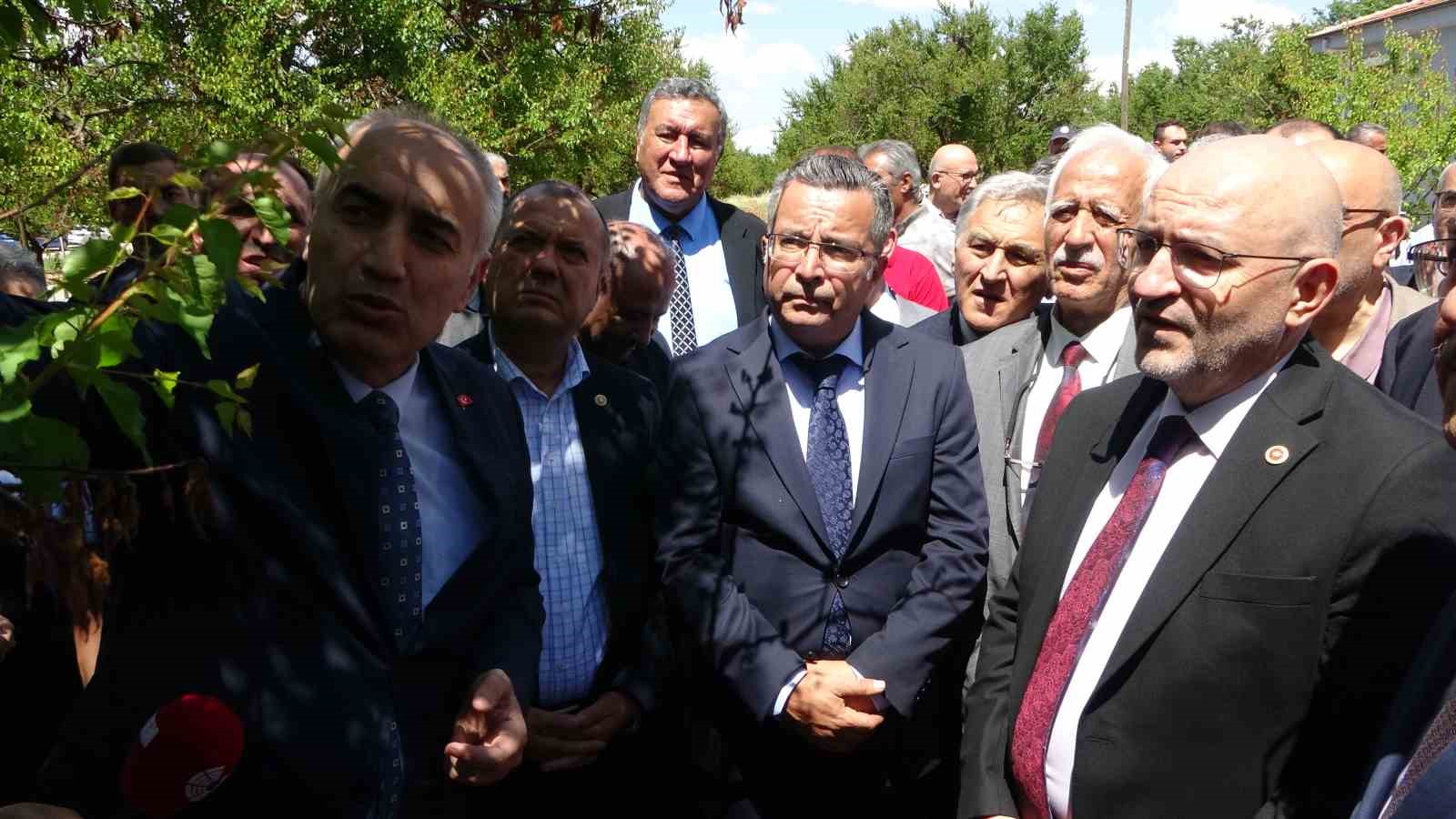 TBMM Zirai Don Araştırma Komisyonu Malatya’da kayısı bahçelerinde inceleme yaptı 