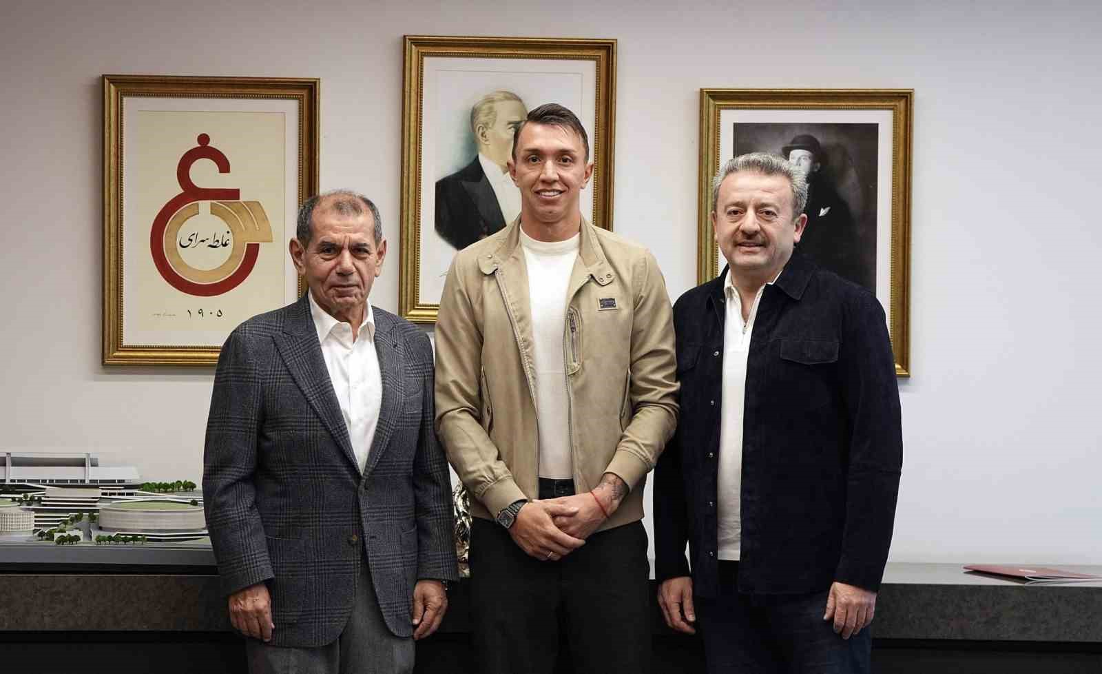 Galatasaray, Fernando Muslera’nın takımıyla iş birliği protokolü imzaladı 