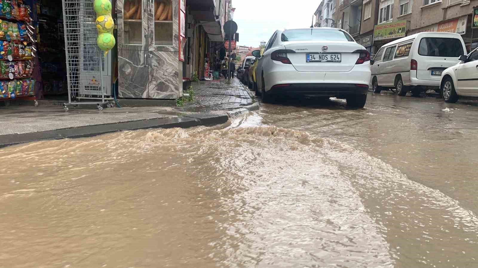 Karaman’da sağanak yağış etkili oldu 