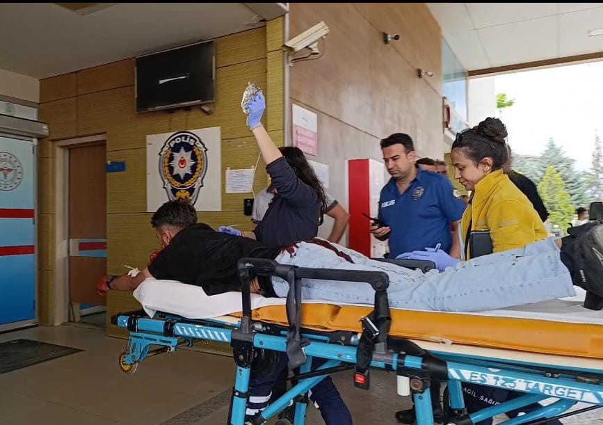 Bursa’da kız meselesinden çıkan kavgada 1 kişi yaralandı 