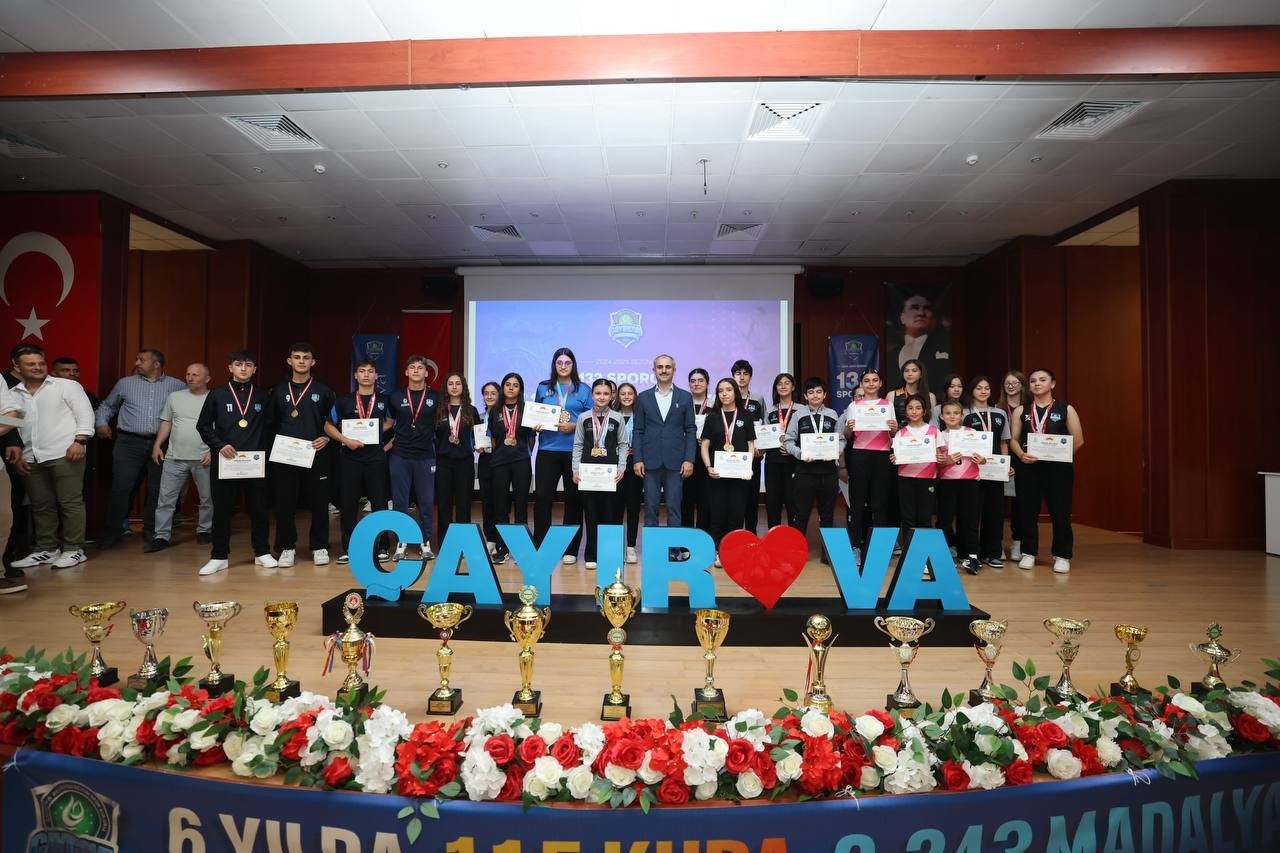 Sezonu 10 kupa ve 160 madalyayla tamamladılar 