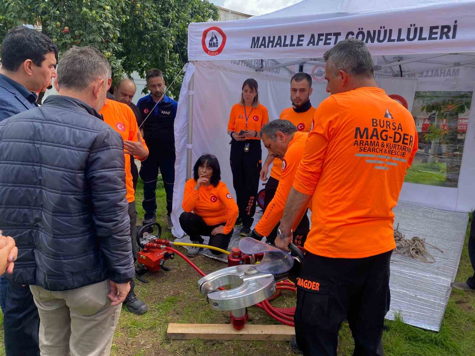 Körfez’de deprem eğitimi: Yalova ve Bursa’dan gönüllüler katıldı 