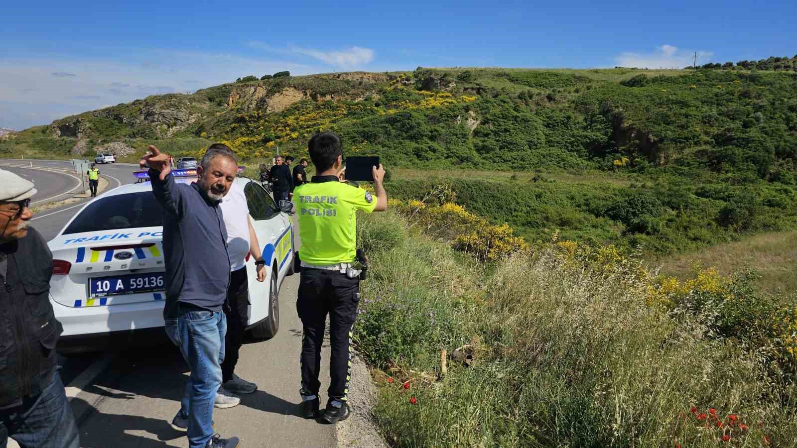 Erdek’te motosiklet direksiyon hakimiyetini kaybetti uçuruma düştü 