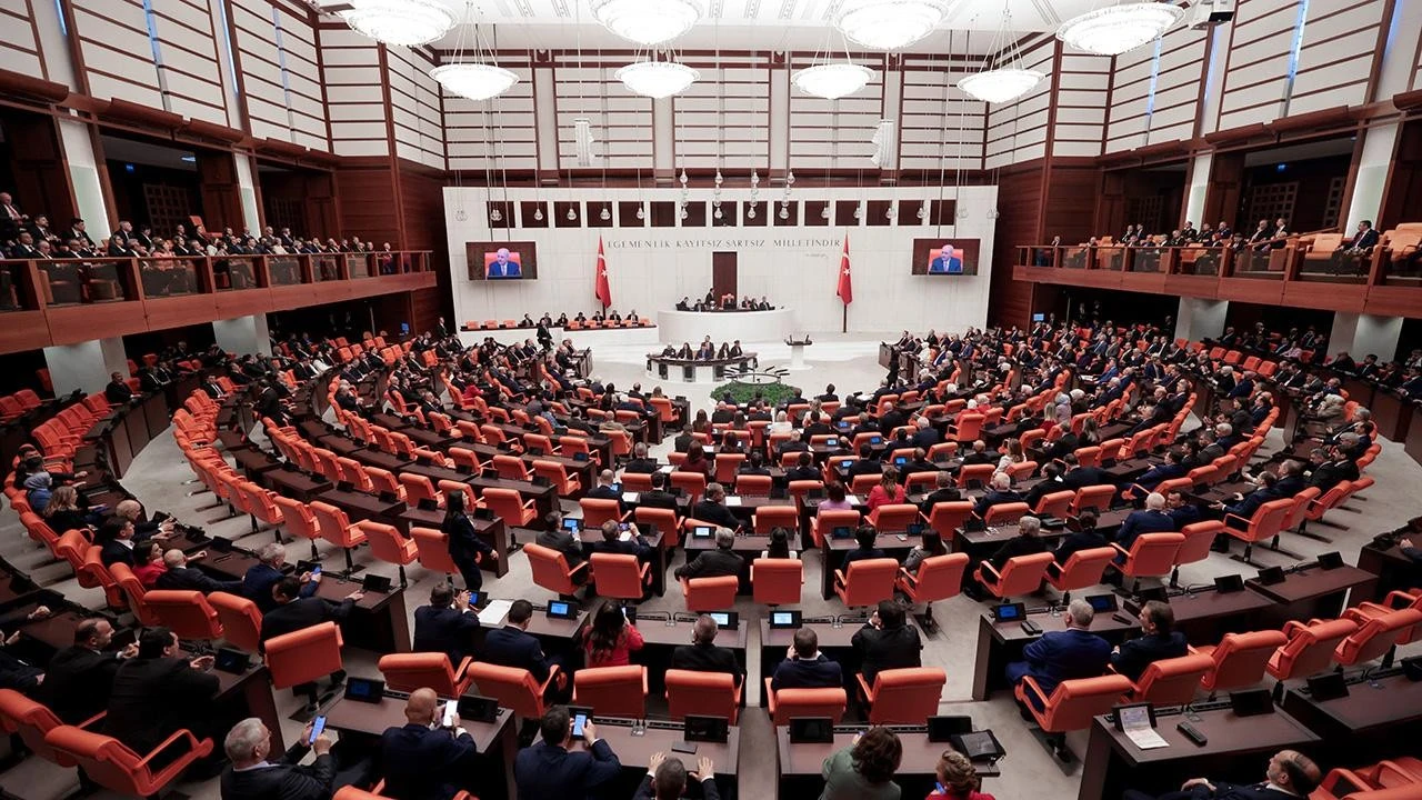 TBMM Adalet Komisyonu, ’10. Yargı Paketi’ni görüşmek üzere toplandı