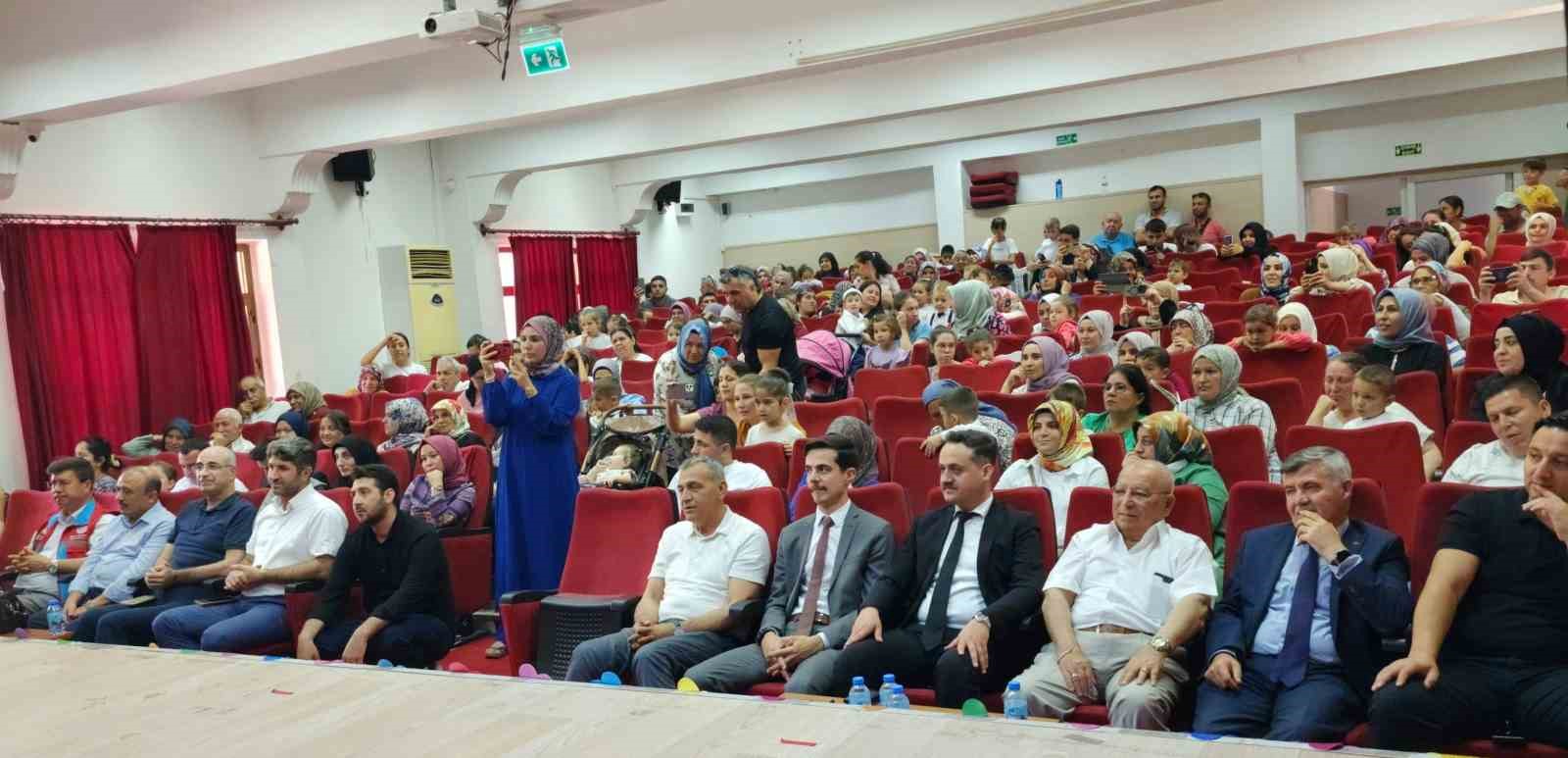 Köyceğiz’de Kur’an kursu öğrencilerinden yıl sonu programı 