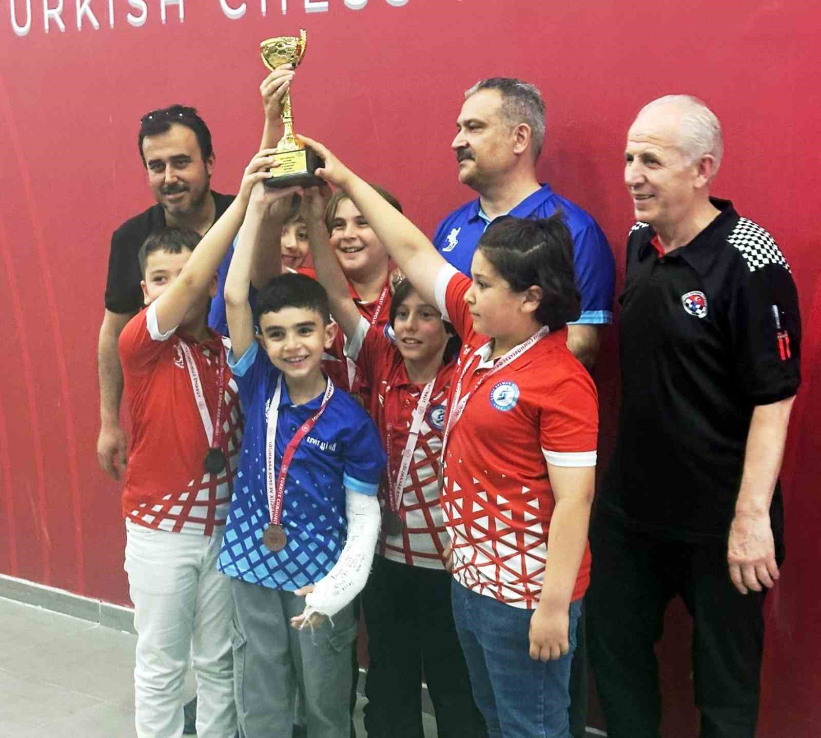 Satranç Samsun İl Birinciliği müsabakaları nefes kesti 