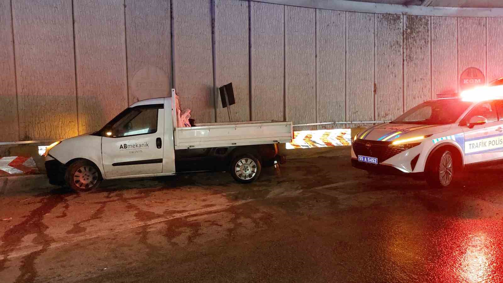 ’Ucube Kavşak’ta 2 ayrı kaza: 4 yaralı 