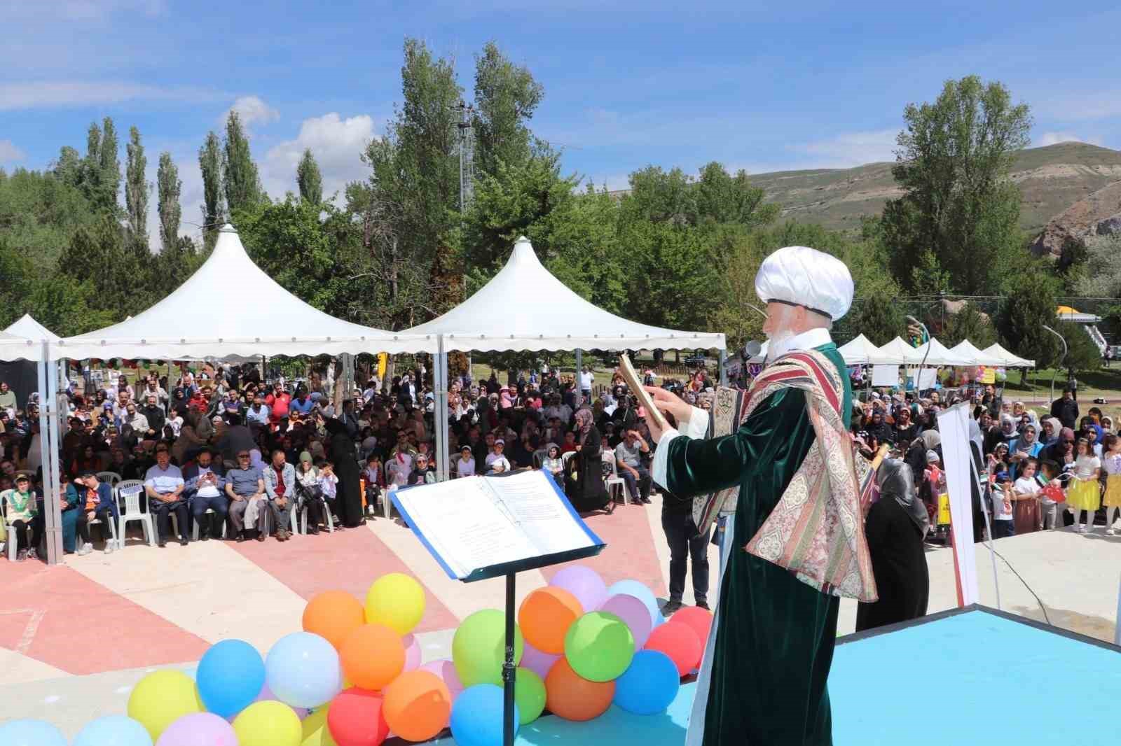 Çocuk şenliği renkli görüntülere sahne oldu 