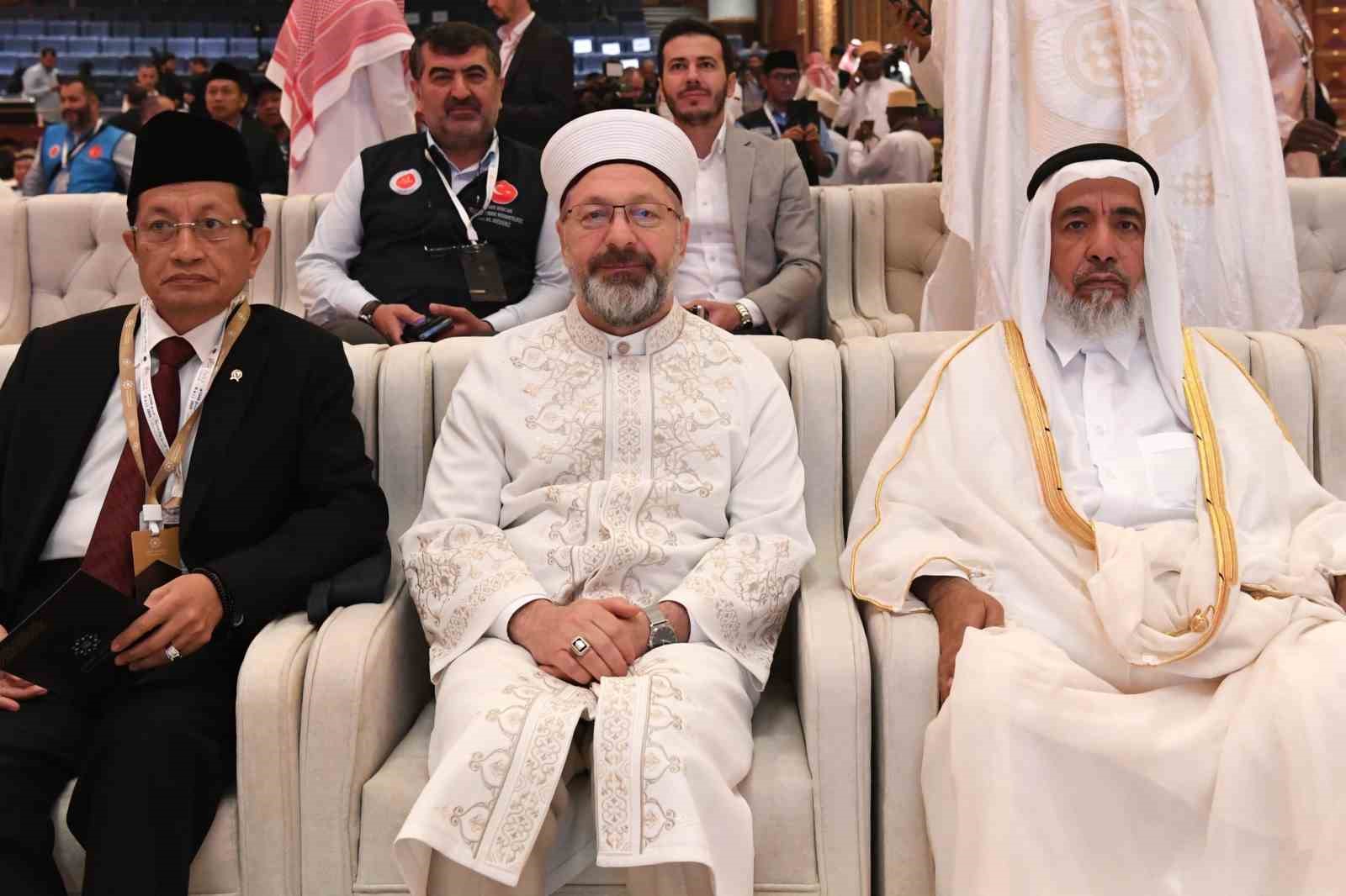 Diyanet İşleri Başkanı Erbaş, Cidde’de 