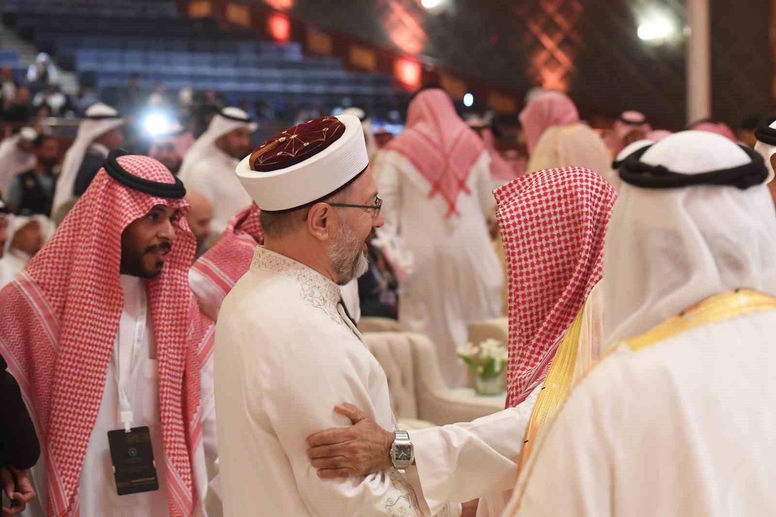 Diyanet İşleri Başkanı Erbaş, Cidde’de 