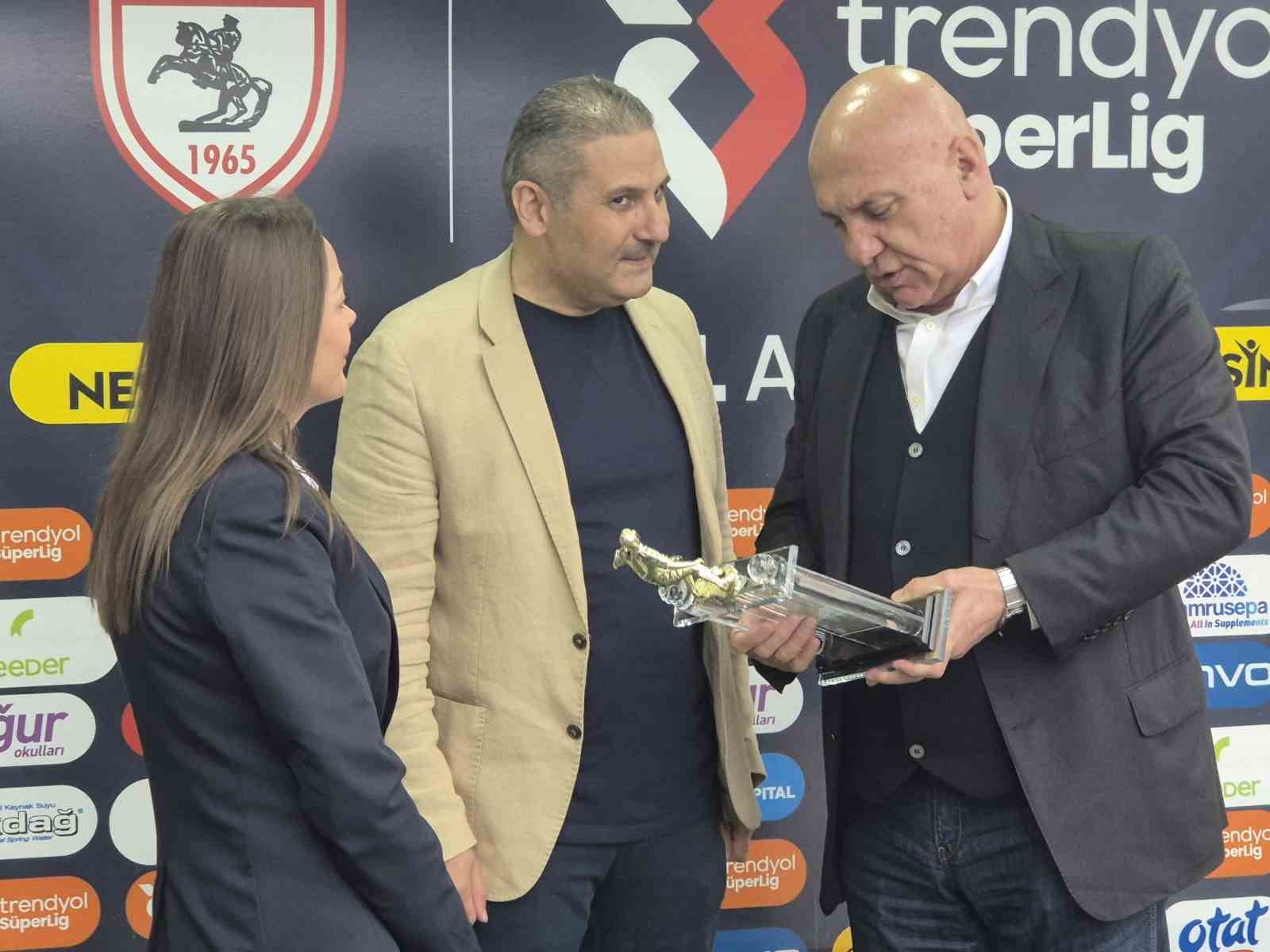 Samsunspor’a bağımlılıkla mücadele ödülü 