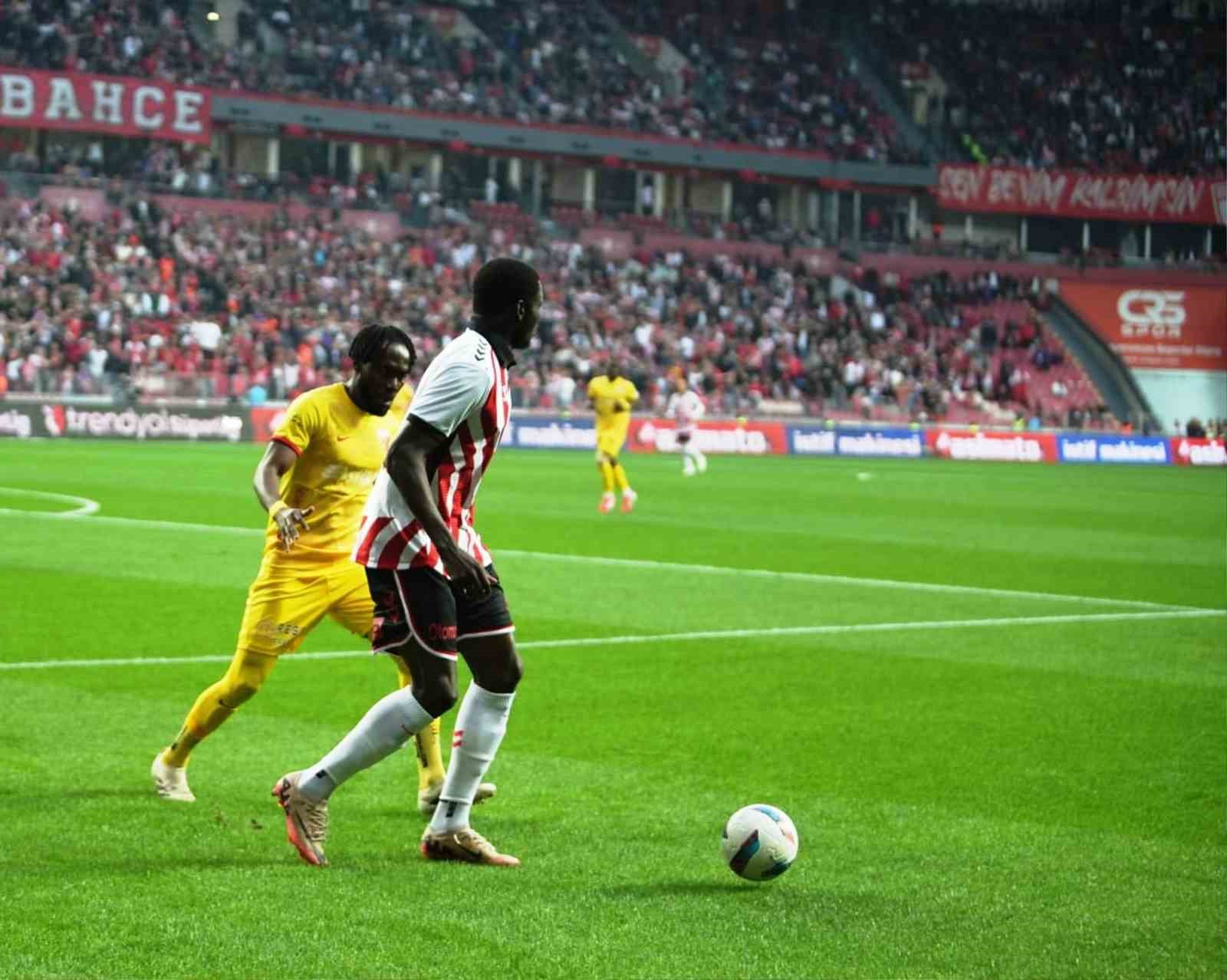 Trendyol Süper Lig: Samsunspor: 0 - Kayserispor: 0 (Maç devam ediyor) 