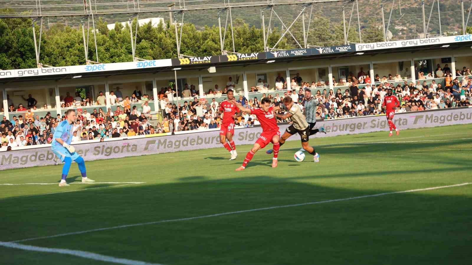 Trendyol Süper Lig: Bodrum FK: 0 - Beşiktaş: 3 (İlk yarı) 