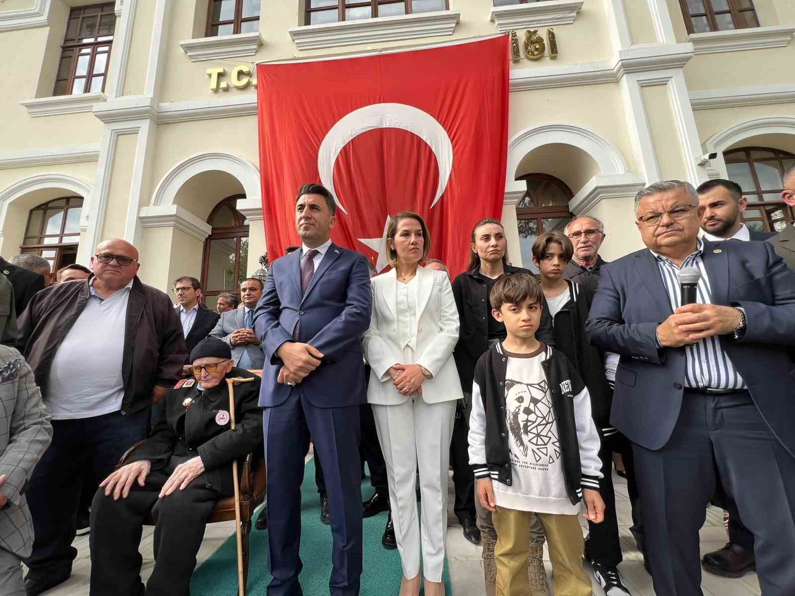 Vali Aygöl, Bilecik’te gözyaşlarıyla uğurlandı 