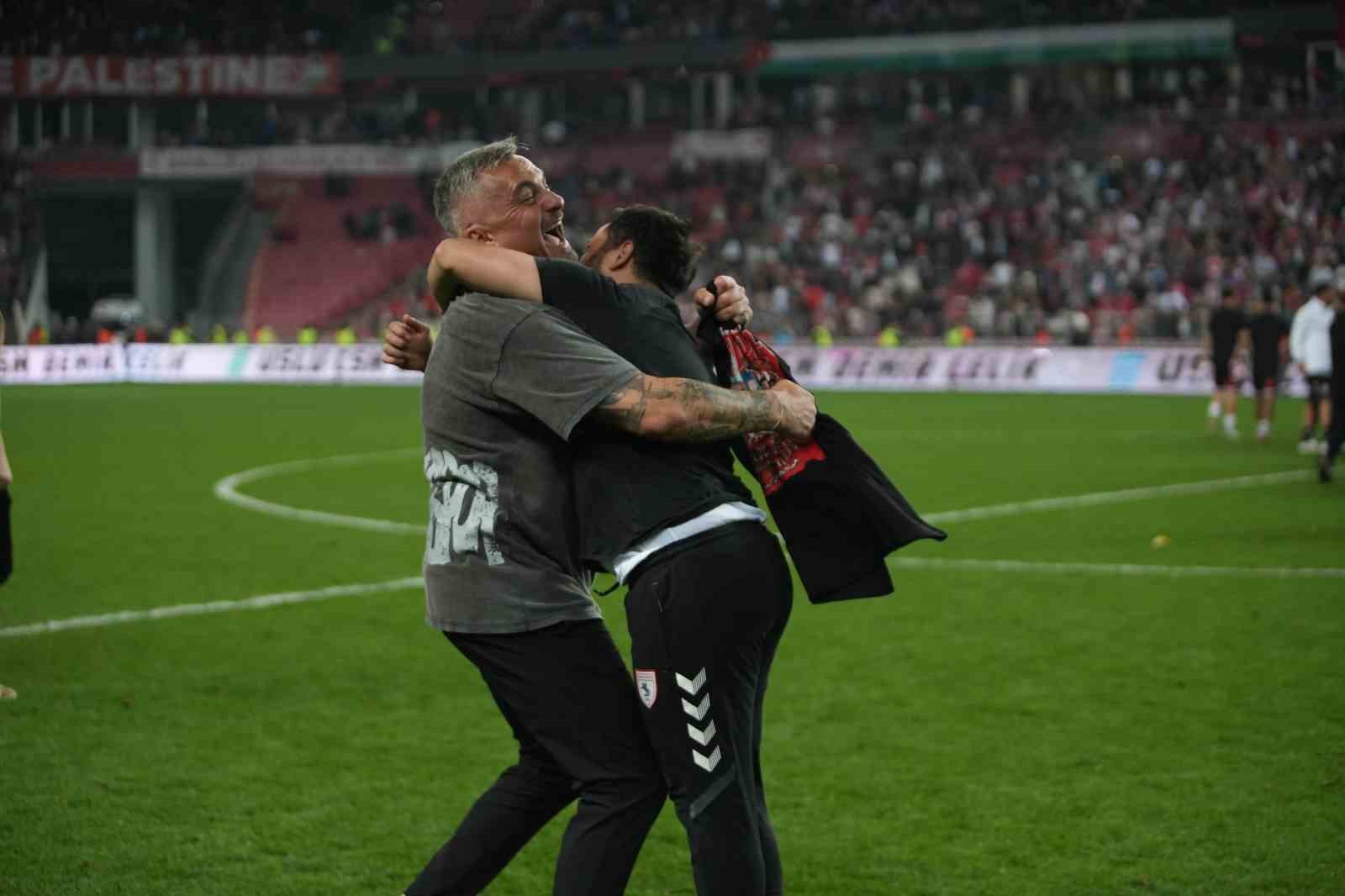 Samsunspor’dan coşkulu Avrupa kutlaması 