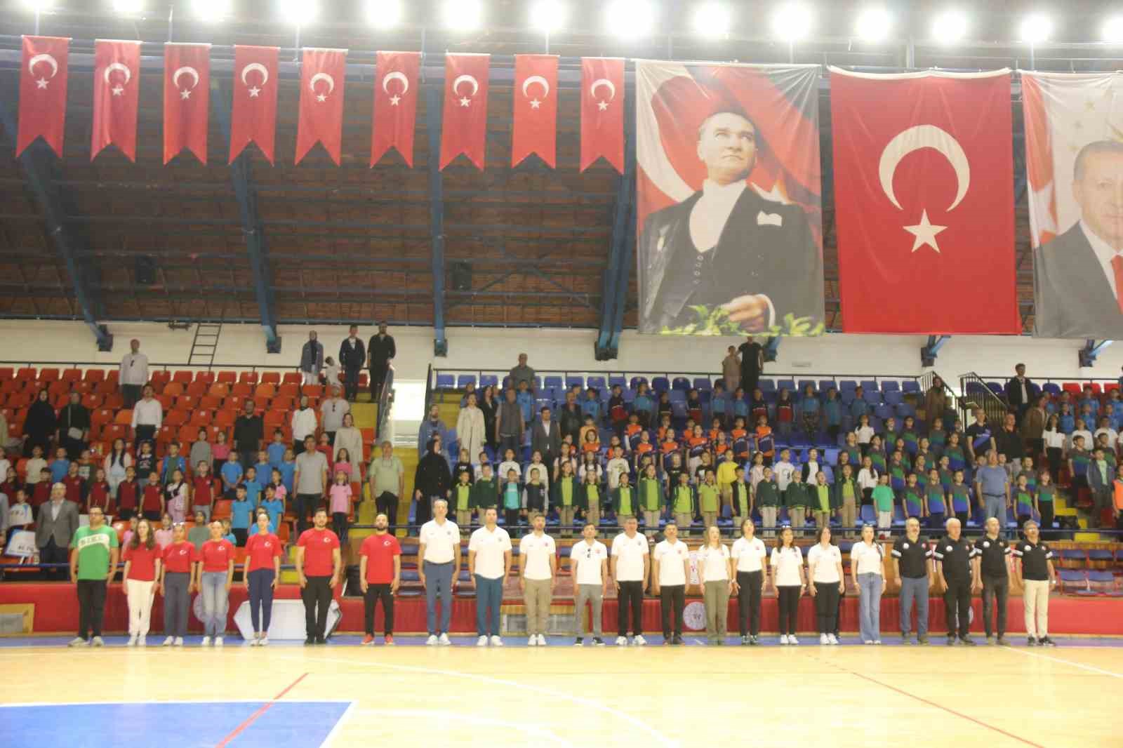 Kütahya’da Geleneksel Çocuk Oyunları ve Spor Şenliği 