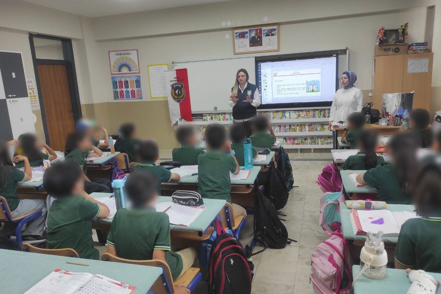 Emniyetten çocuklara suçtan korunma eğitimi 