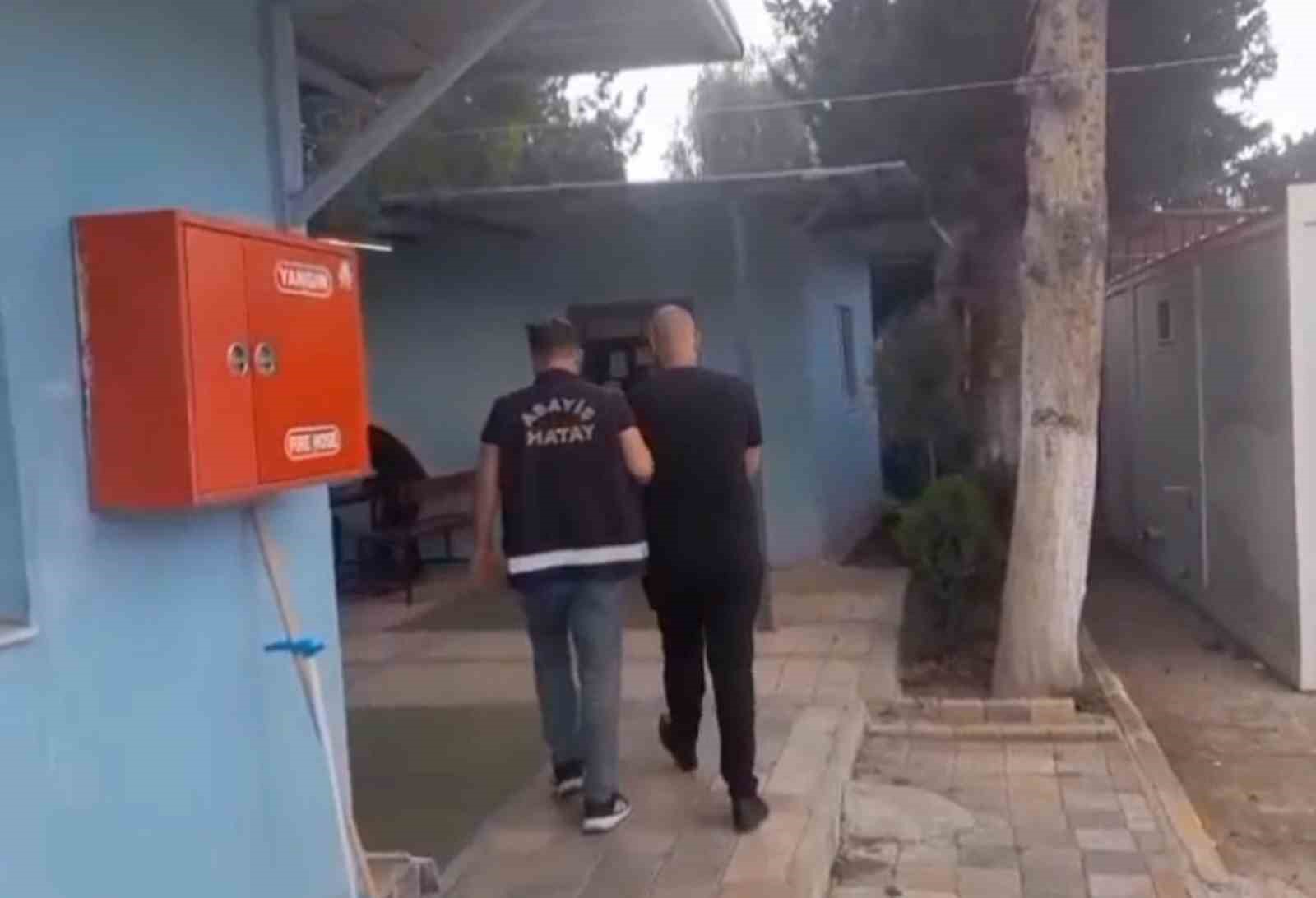 Hatay’da hapis cezasıyla aranan 4 kişi tutuklandı 