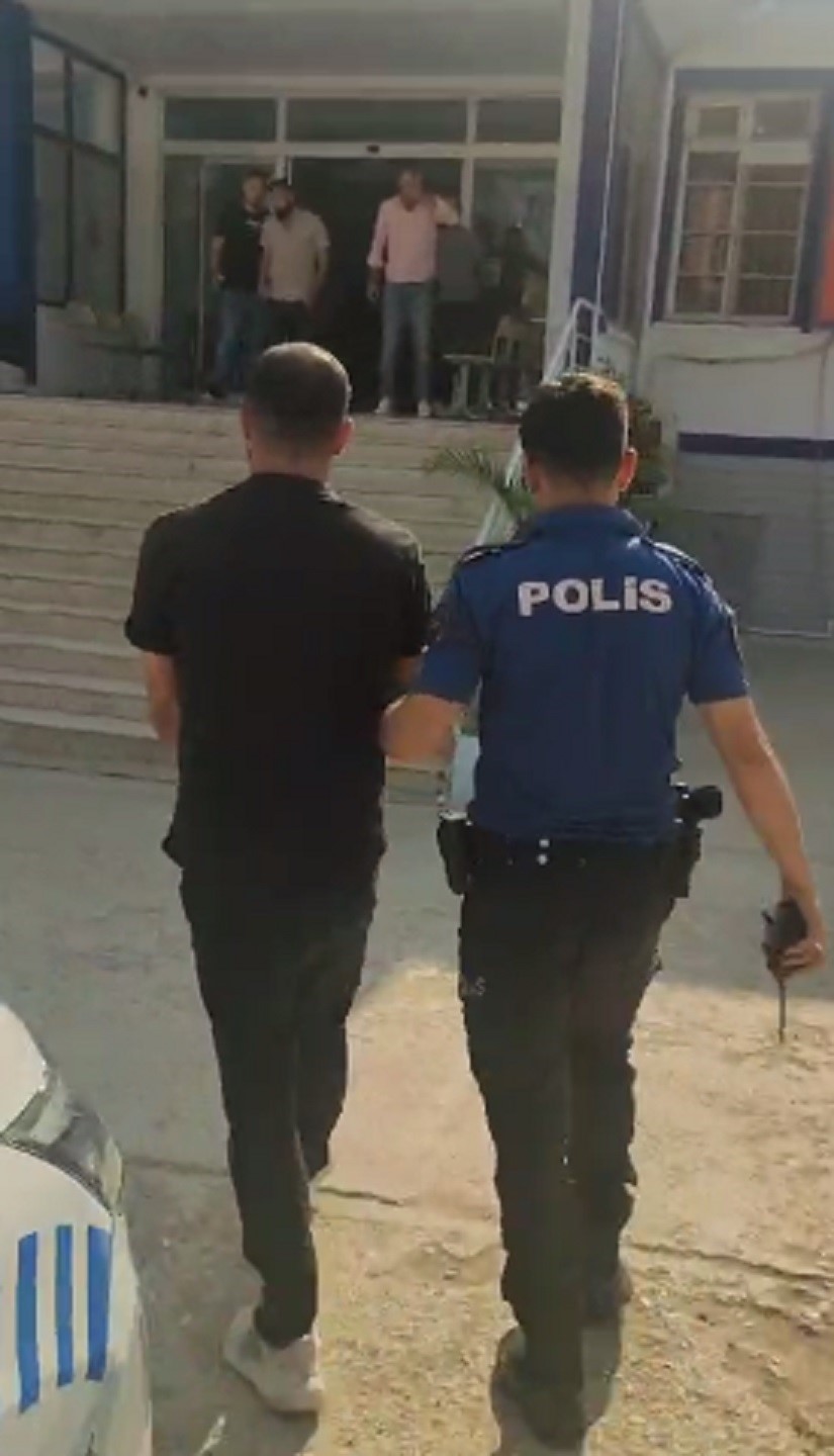 Hatay’da hapis cezasıyla aranan 4 kişi tutuklandı 