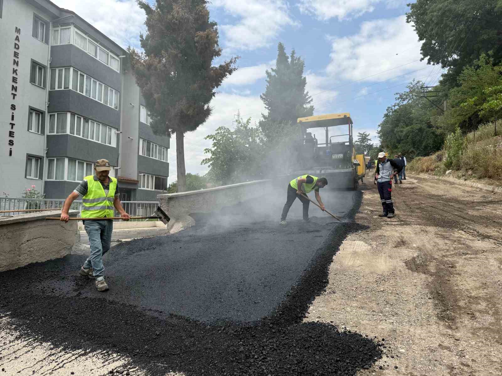 Karabük Belediyesi asfalt çalışmalarını aralıksız sürdürüyor 