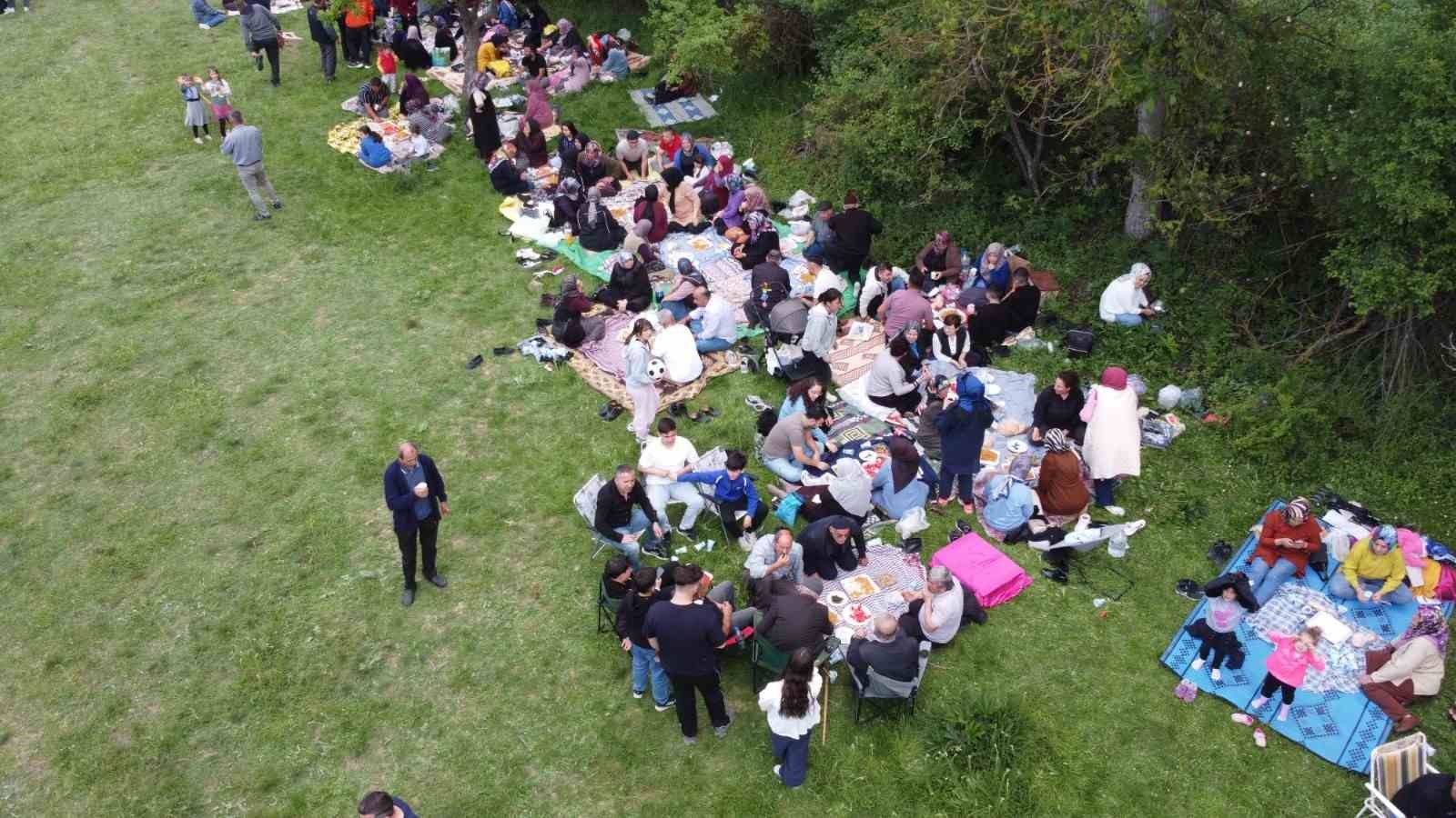 Geleneksel Hacet Bayramı için yarım ton et kavruldu 