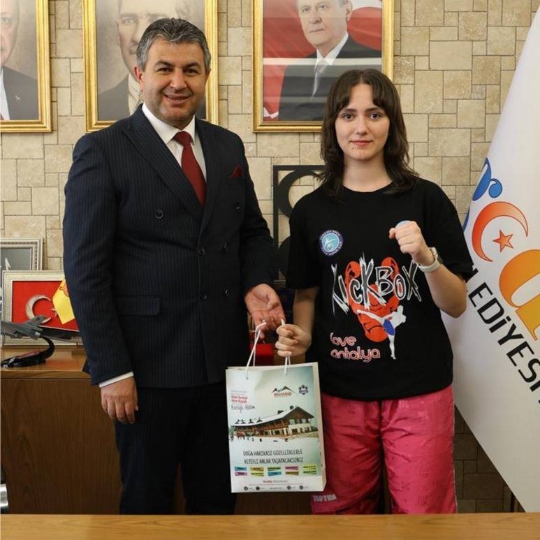Gedizli kick boksçulardan dünya şampiyonasında büyük başarı 