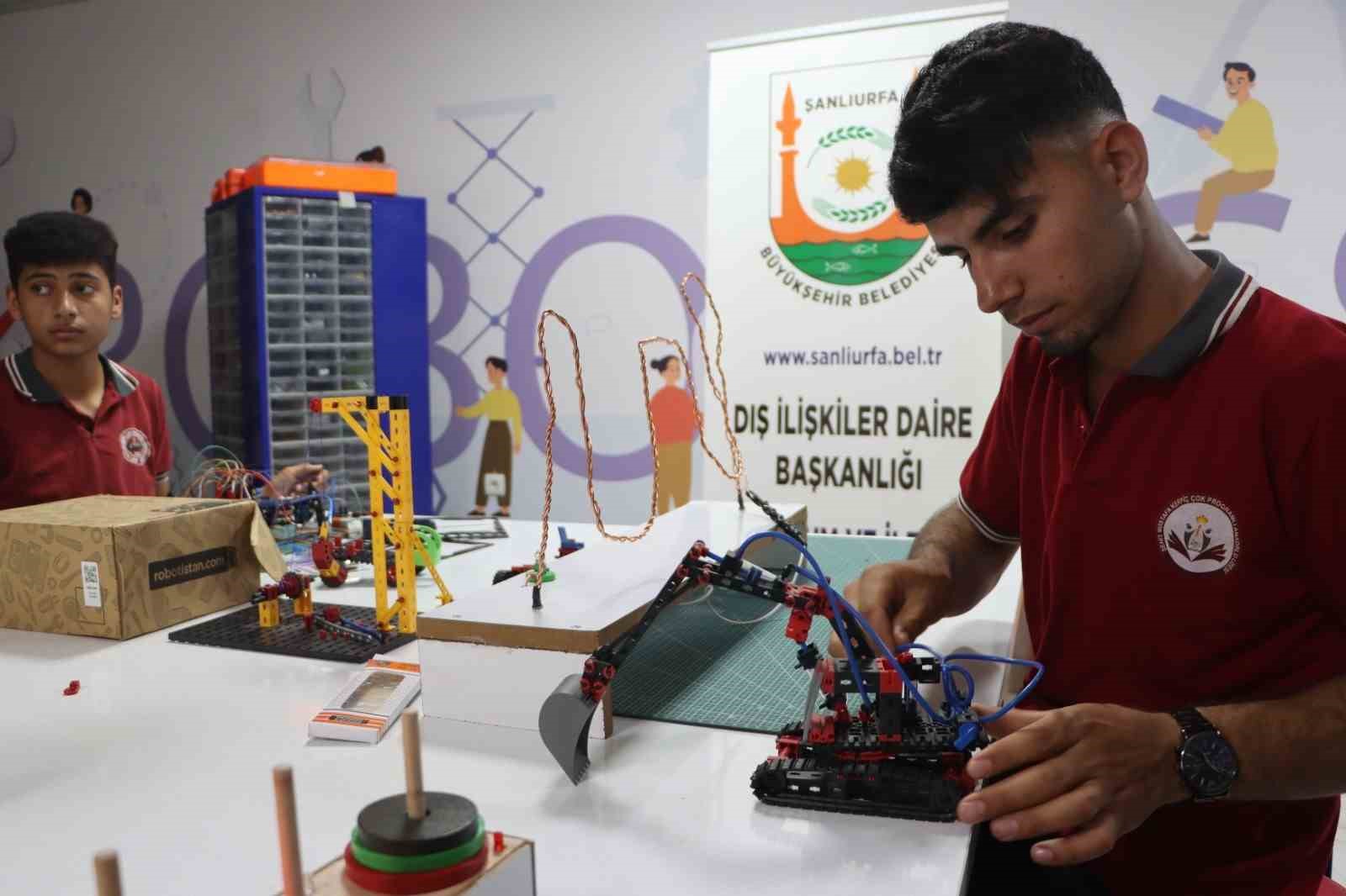 Robotik kodlamayla genç yetenekler destekleniyor 