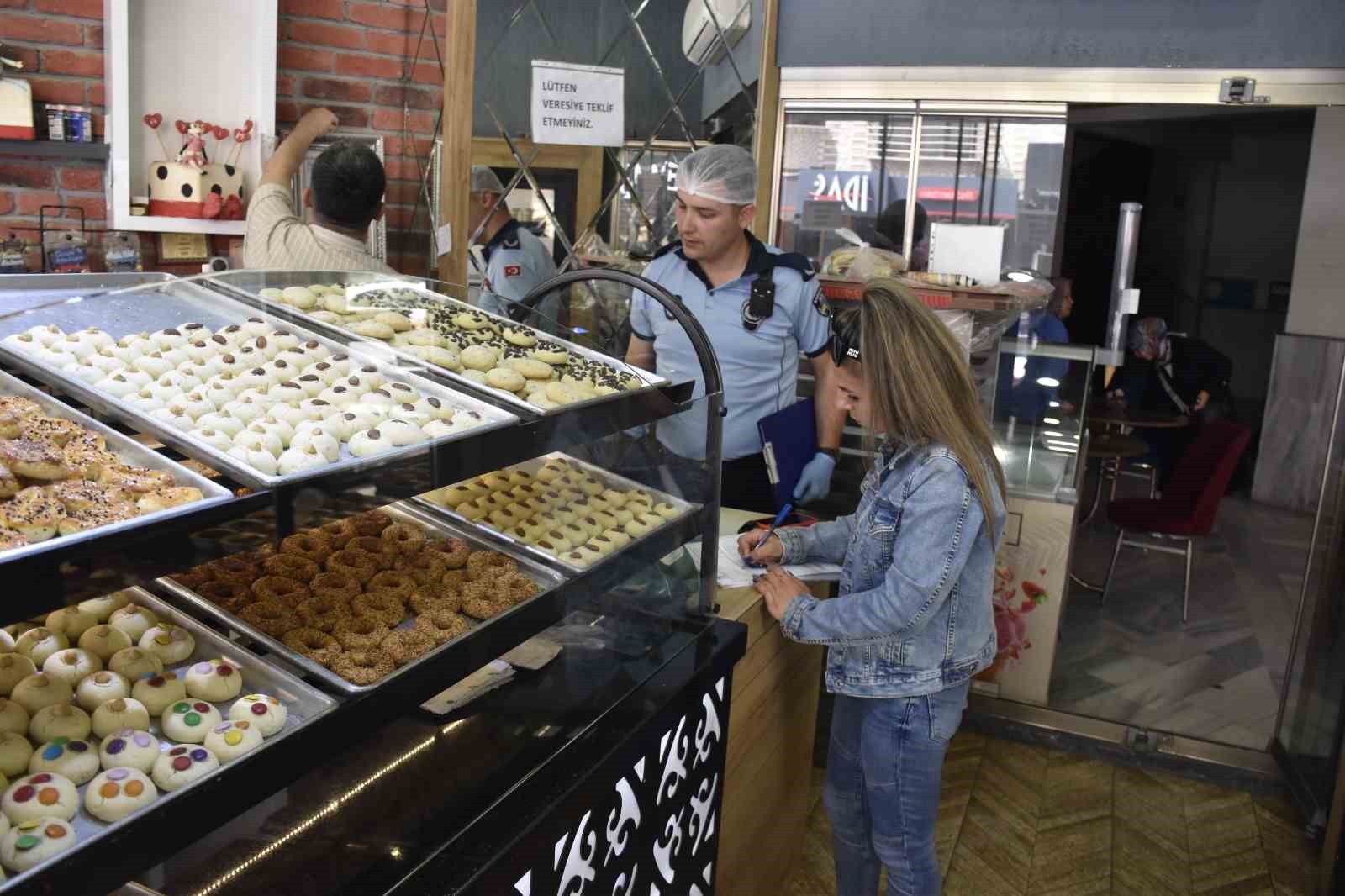 Karacabey Zabıtası’ndan gıda güvenliği için bayram mesaisi 