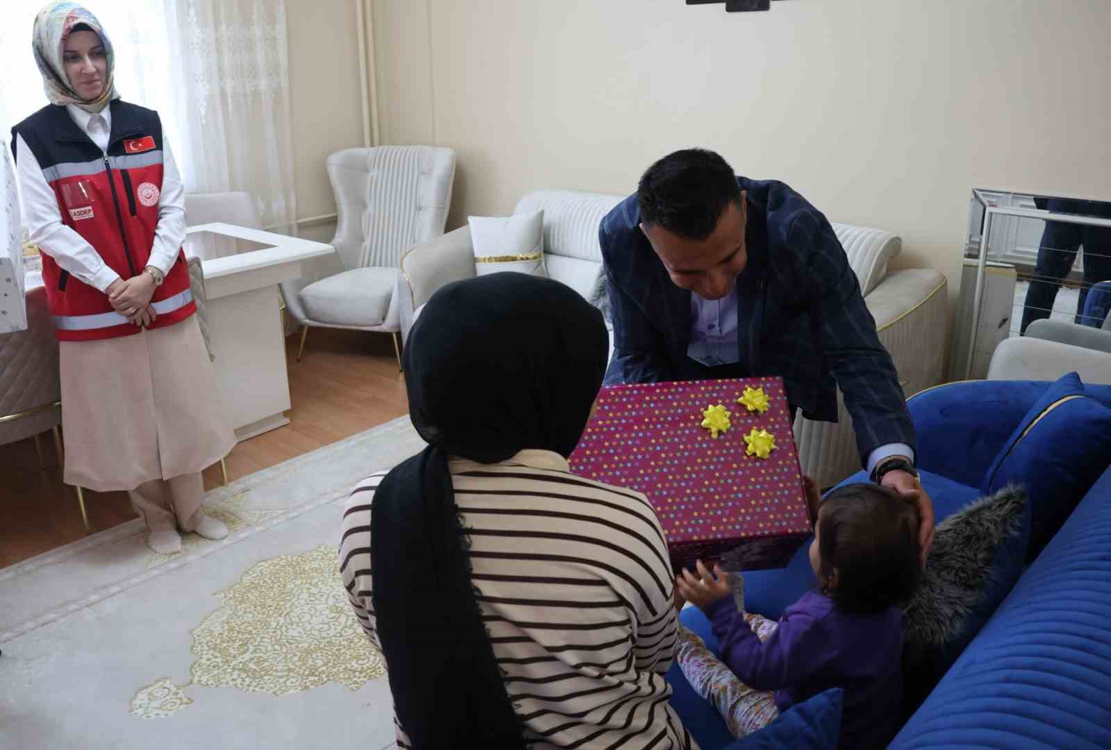 200 çocuğa bayram hediyesi: Bayram öncesi anlamlı destek 