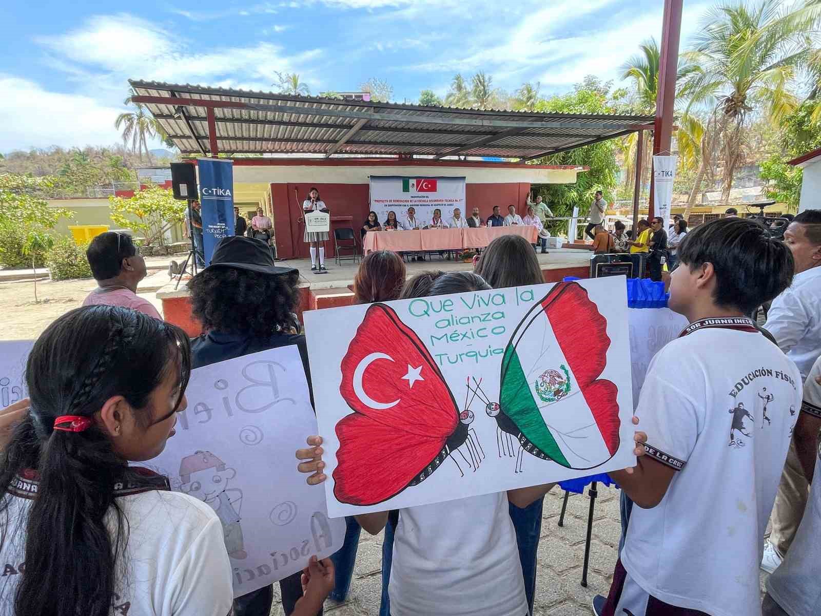 TİKA, Meksika’da kasırgada hasar gören okulu yeniden eğitime hazır hale getirdi 