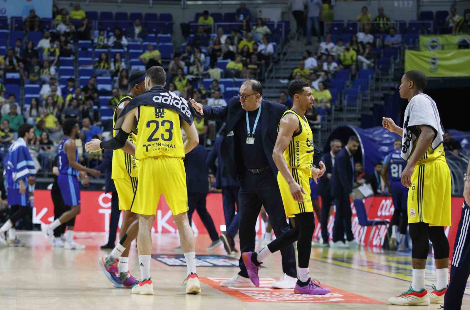 Fenerbahçe, Basketbol Süper Ligi’nde yarı finale yükseldi 