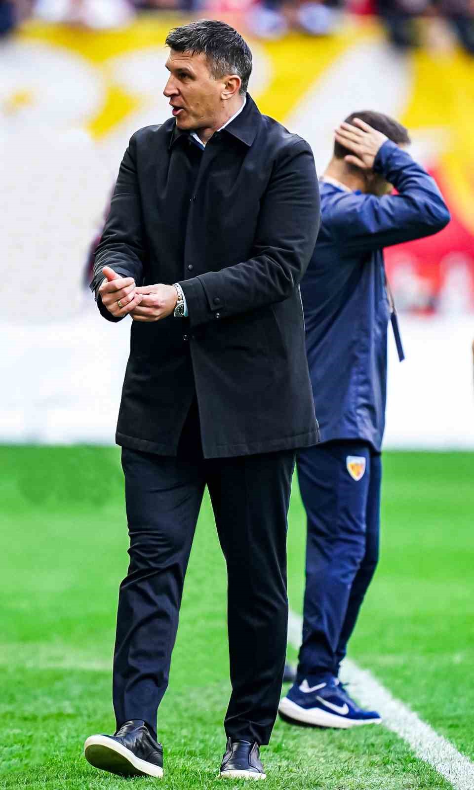Kayserispor 38 haftada 3 hoca ile çalıştı 