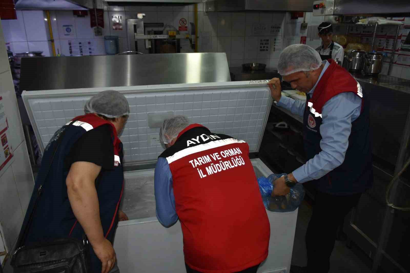Efeler’de eş zamanlı ’yağ’ denetimi 