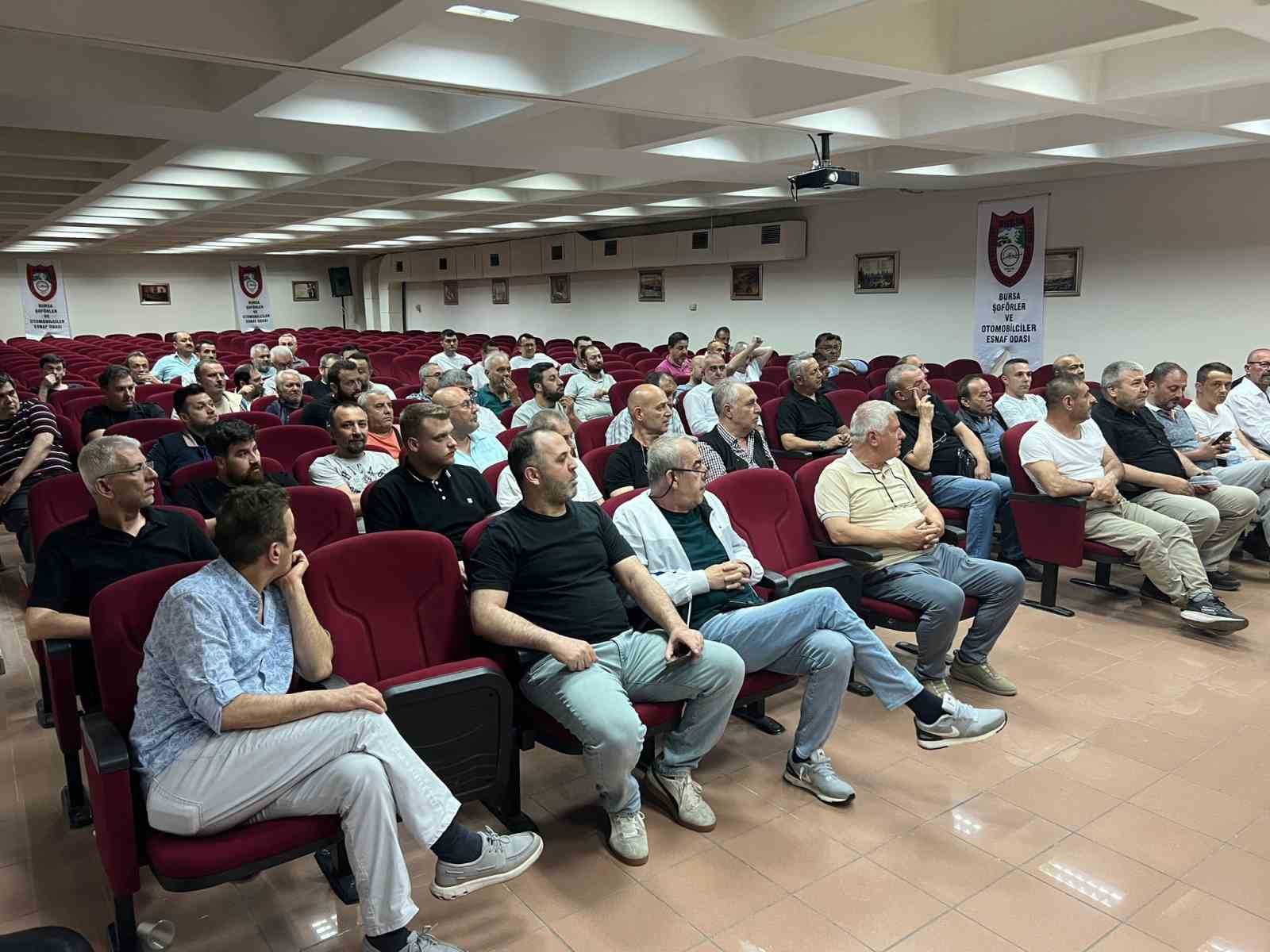 Ticari araç sürücülerine fermuar sistemi anlatıldı 