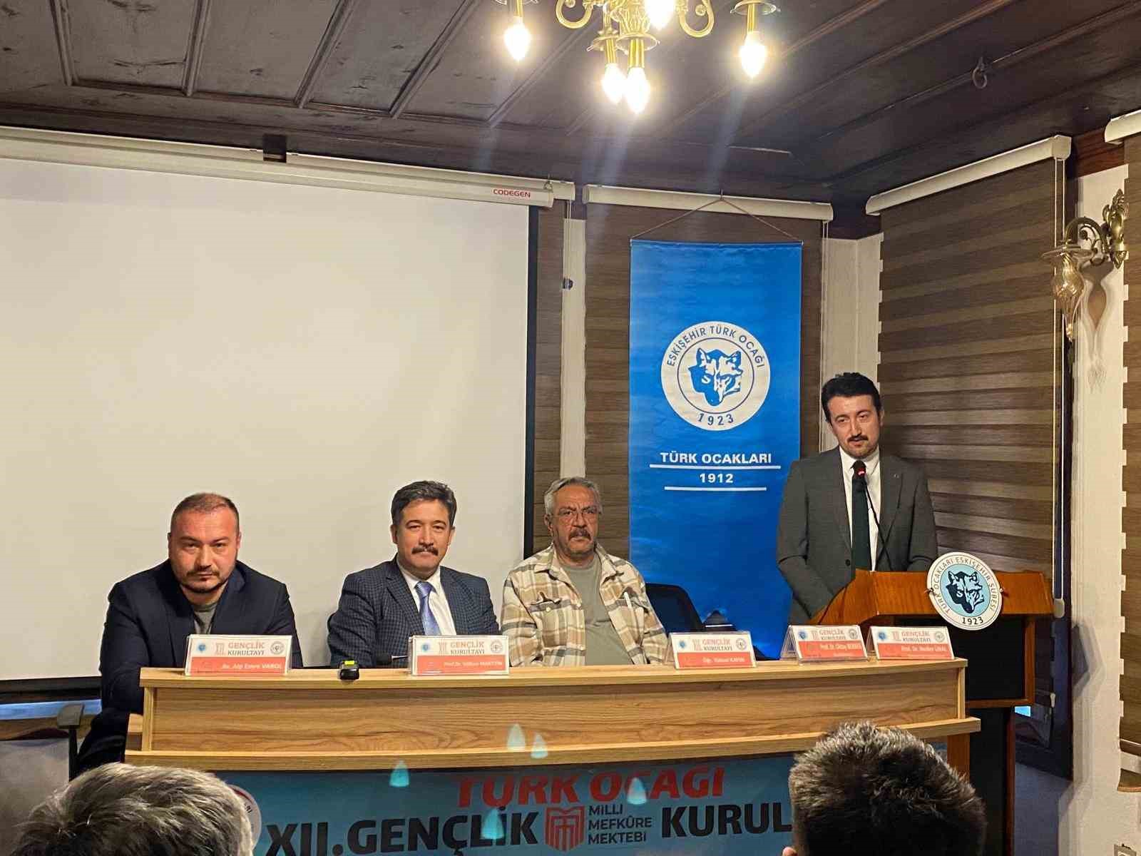 XII. Gençlik Kurultayı Sonuç Beyannamesi ilan edildi 