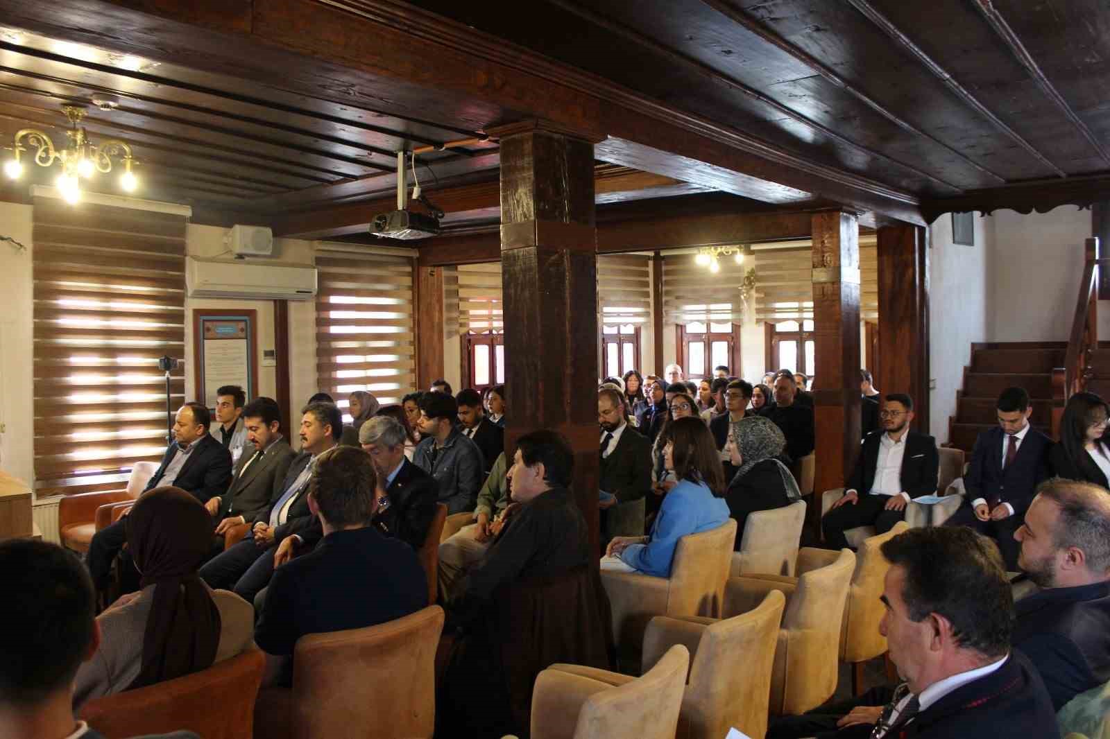 XII. Gençlik Kurultayı Sonuç Beyannamesi ilan edildi 