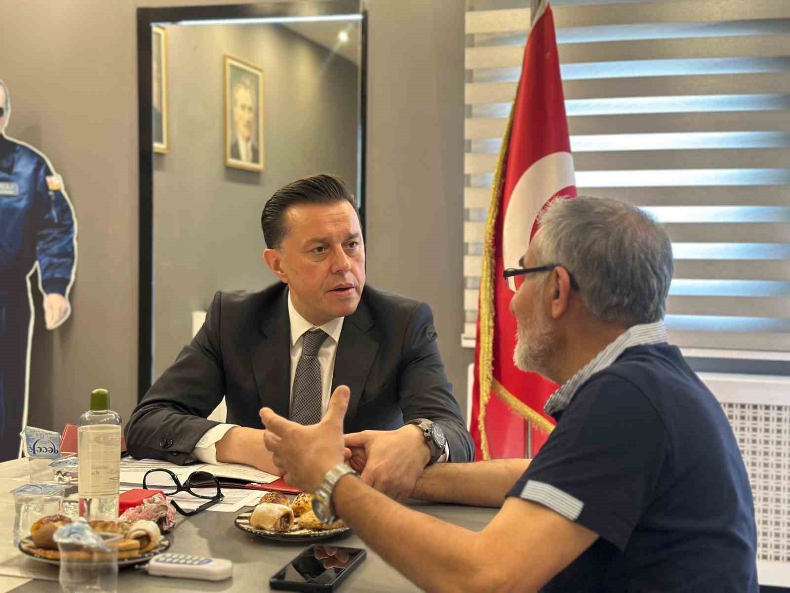 Milletvekili Hatipoğlu, ‘Halk Günü’nde vatandaşların talebini dinledi 
