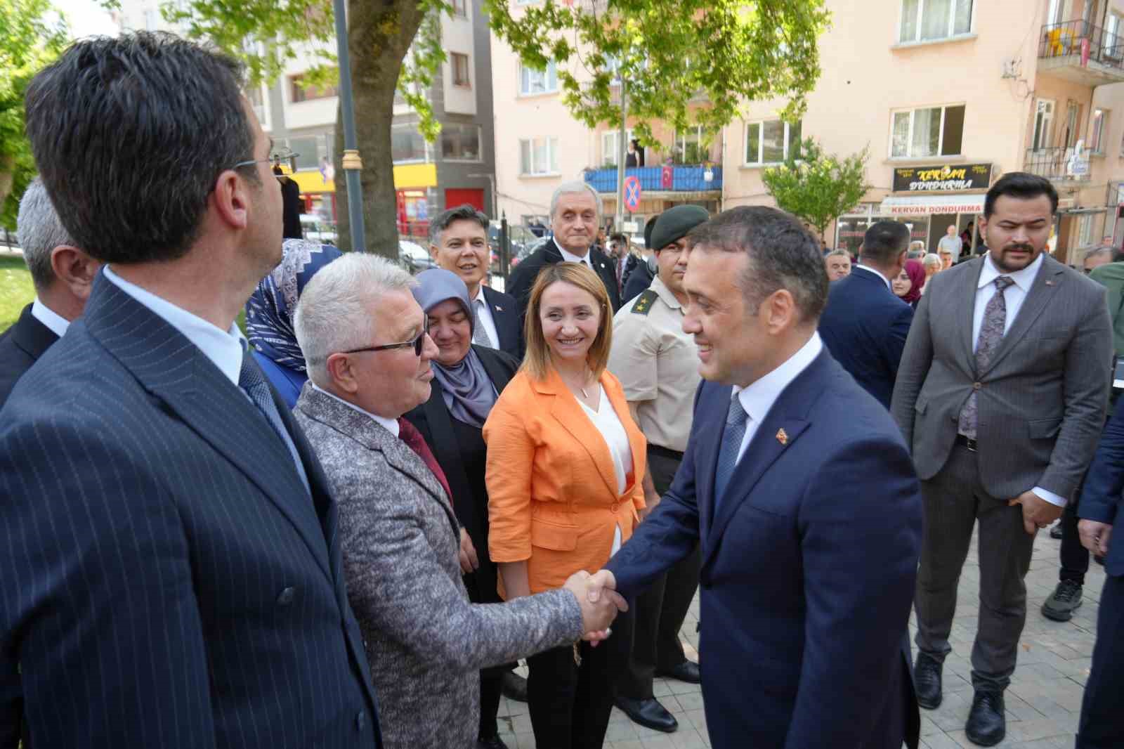 Bilecik Valiliğine atanan Faik Oktay Sözer göreve başladı 