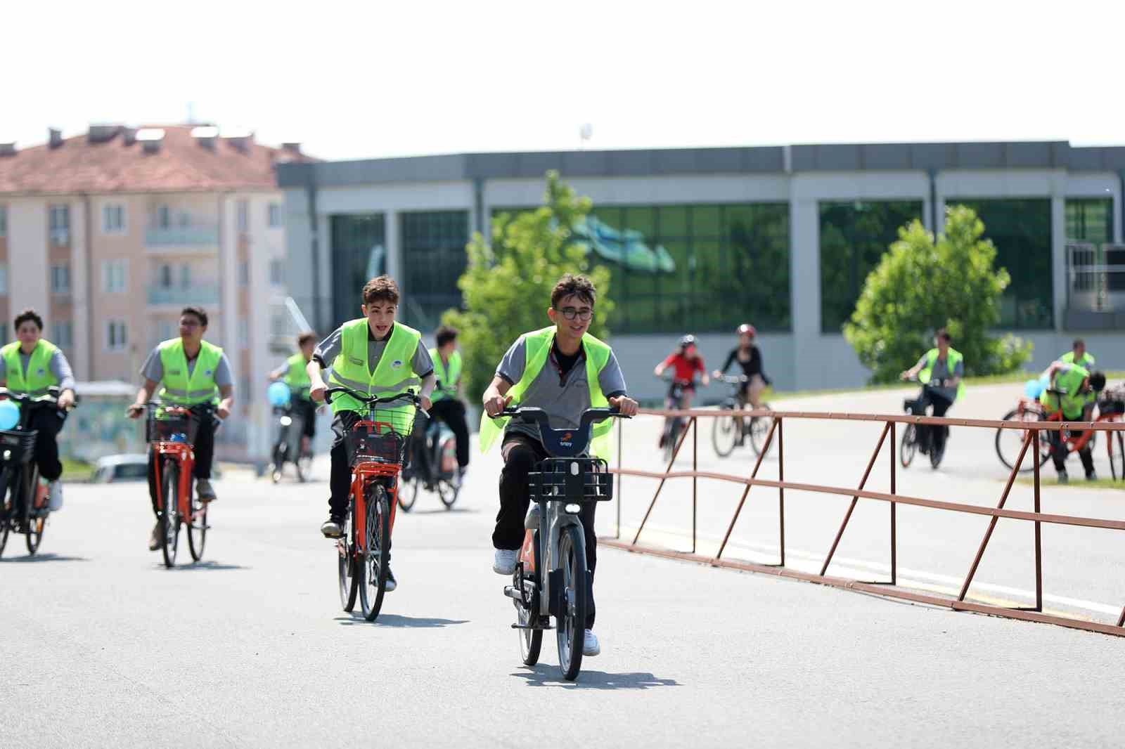 Dünya Bisiklet Günü’nde pedallar vadide sağlıklı bir dünya için döndü 