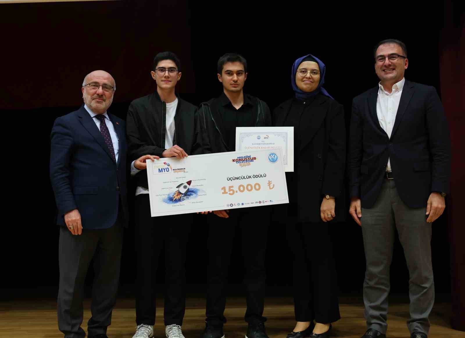KAYÜ ‘StartUpMYO’ Girişimcilik Yarışması’nda ödüller sahiplerini buldu 